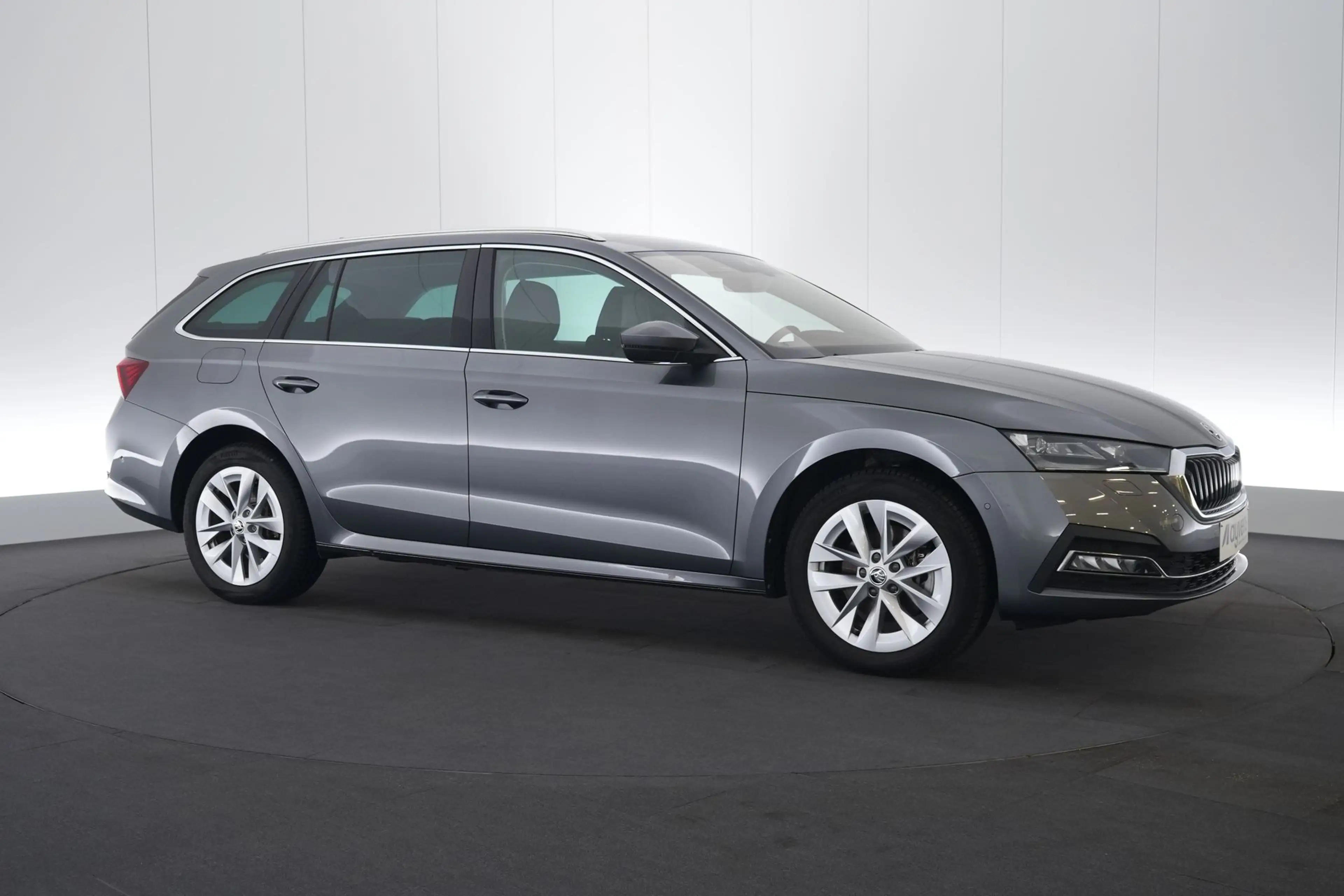 Skoda Octavia Combi 1.4 TSI PHEV DSG Clever+ LED GPS PDC CAM Key — photo 4