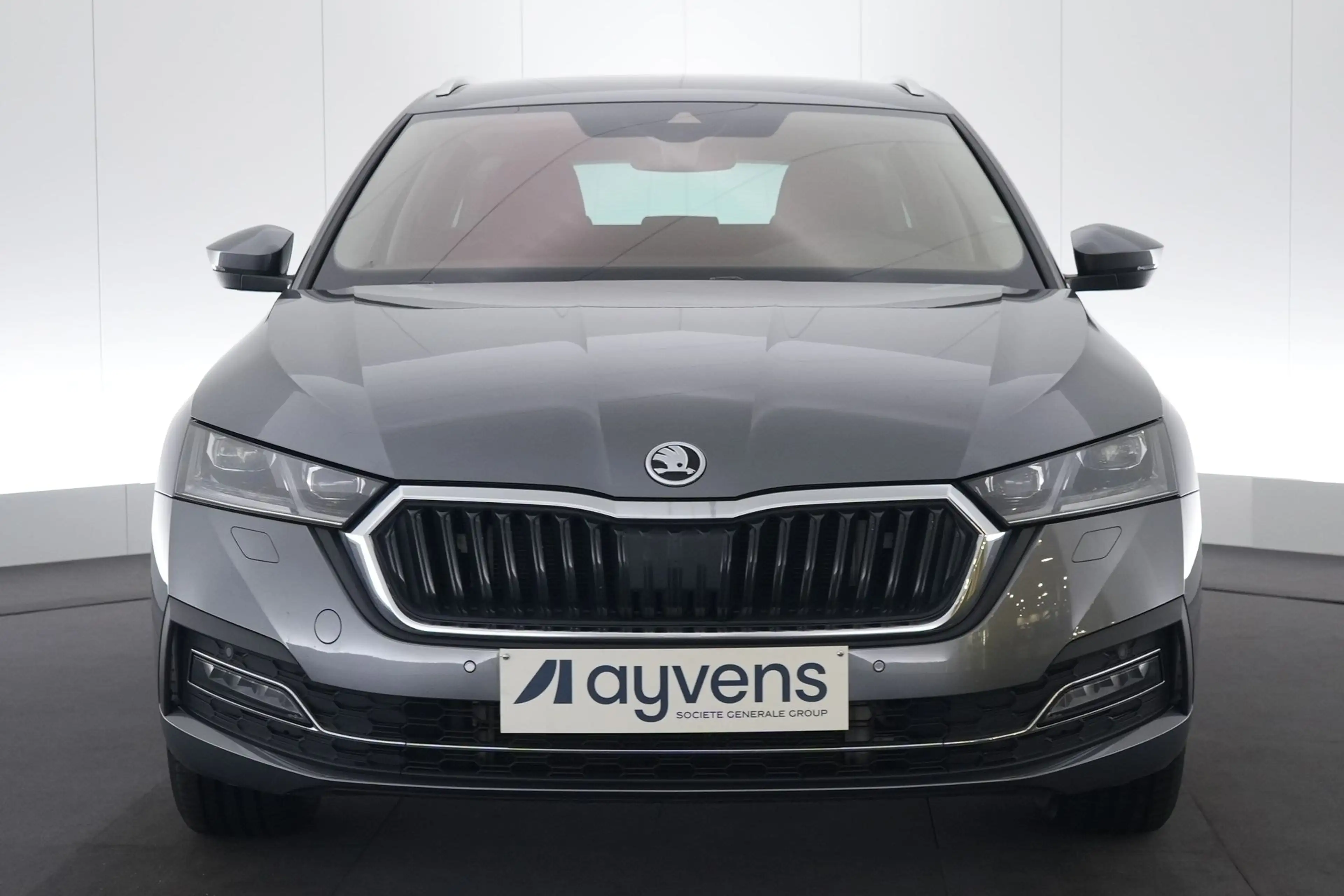 Skoda Octavia Combi 1.4 TSI PHEV DSG Clever+ LED GPS PDC CAM Key — photo 2