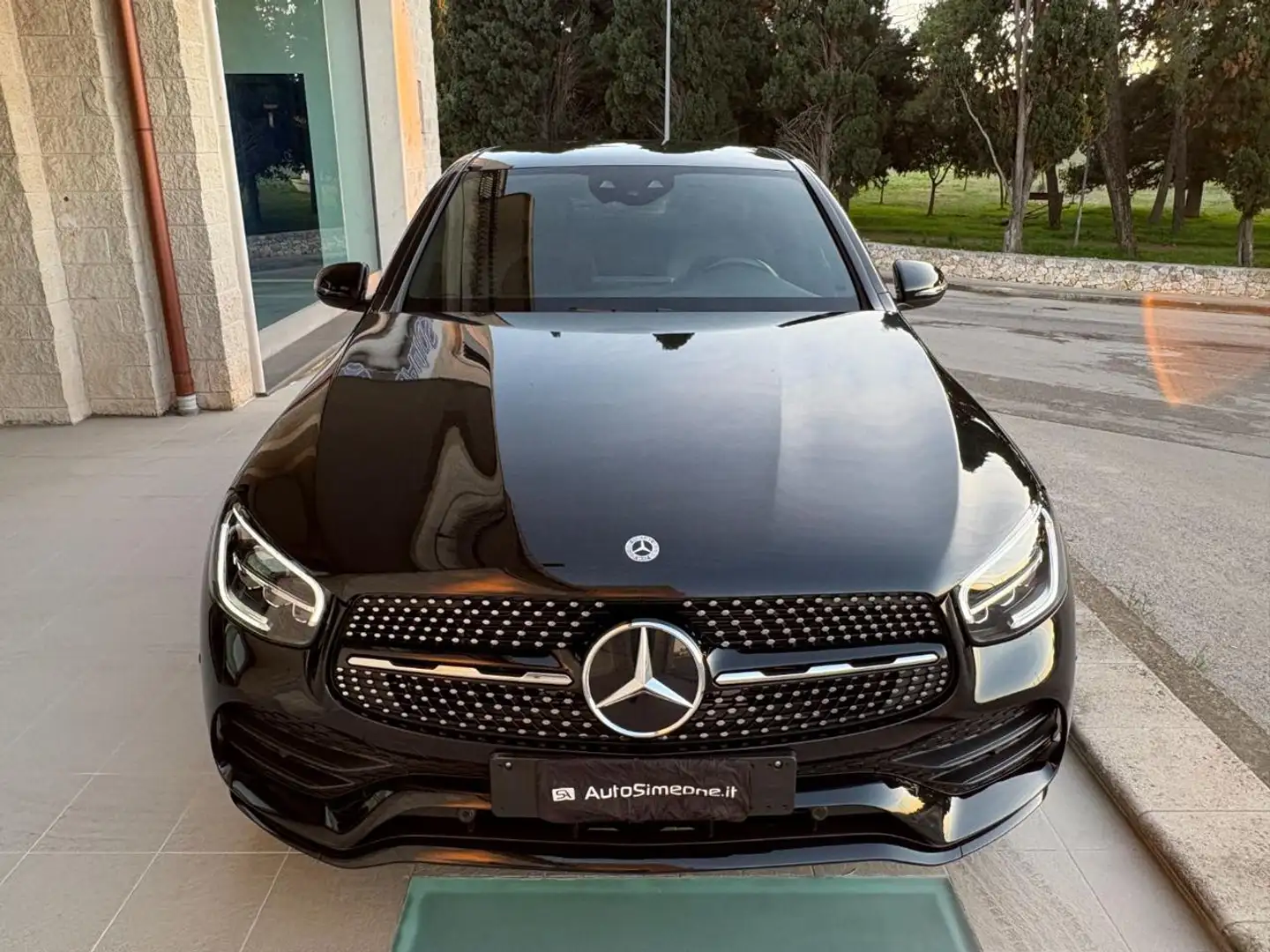 Mercedes-Benz GLC 300 de 4Matic Plug-in hybrid Coupé Premium Plus Schwarz - 2