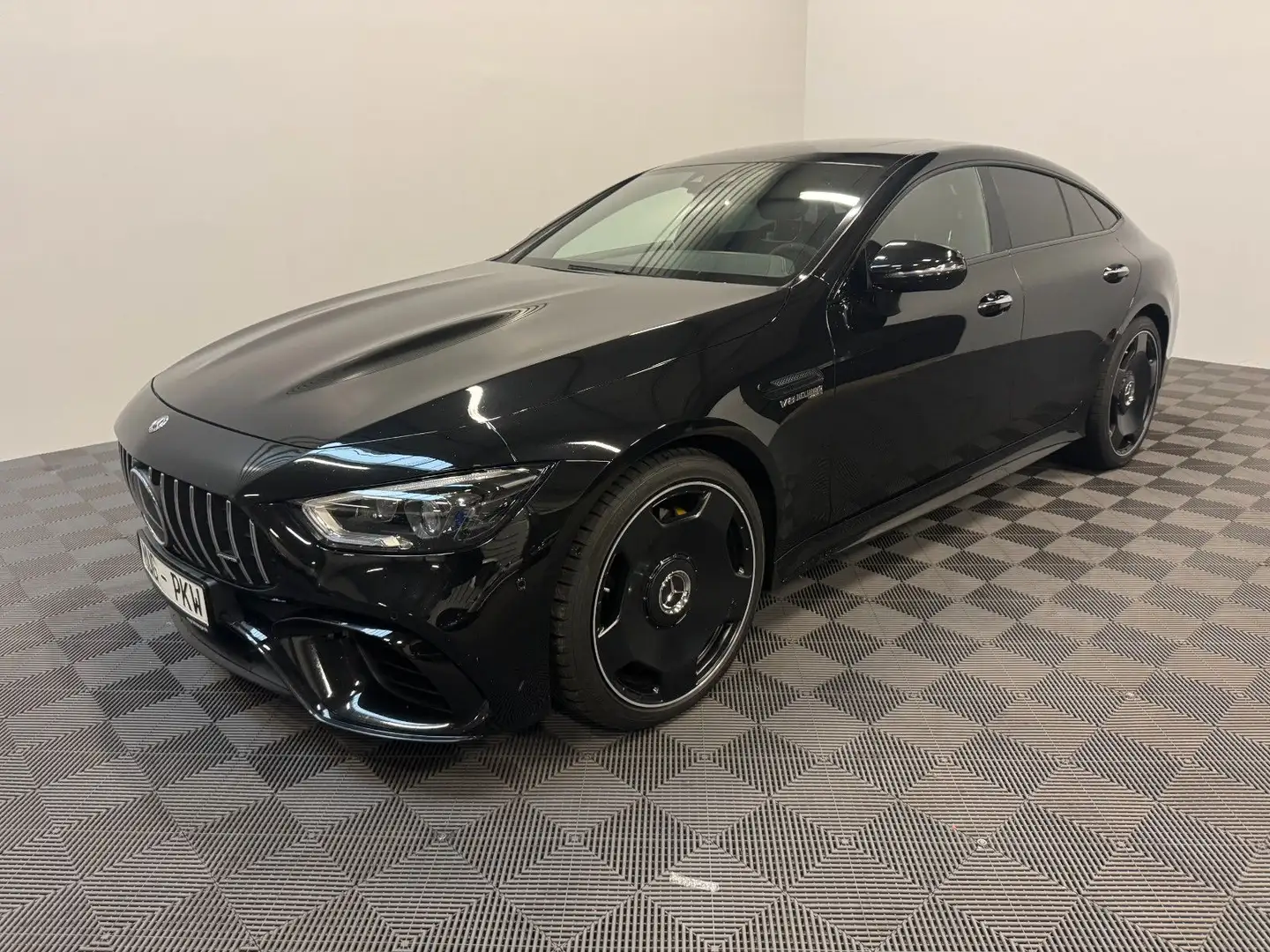 Mercedes-Benz AMG GT 4-trg. 63 S 4M+*ACC-Klappe* Schwarz - 1