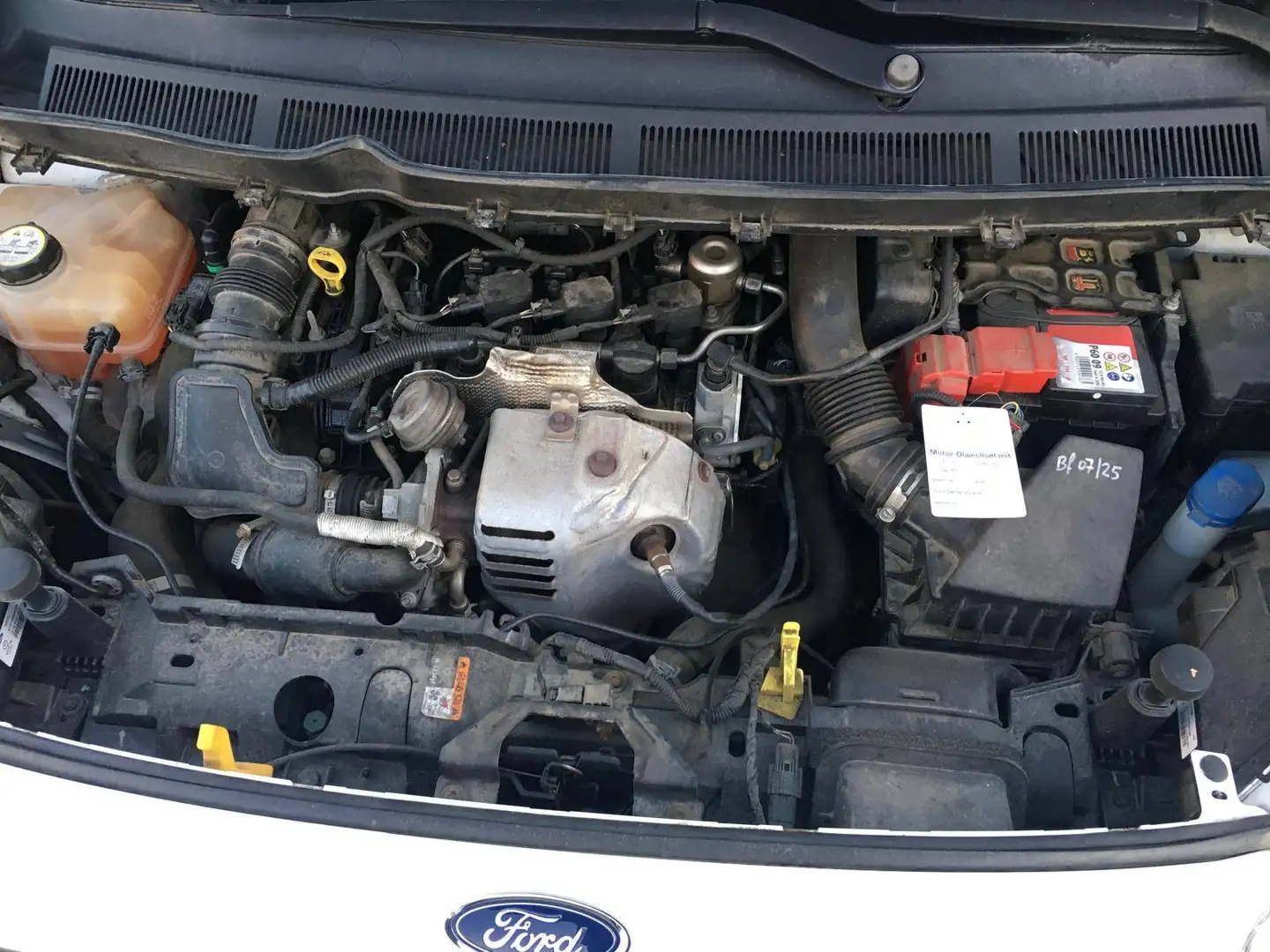 Ford Transit Courier Motorschaden! Weiß - 2