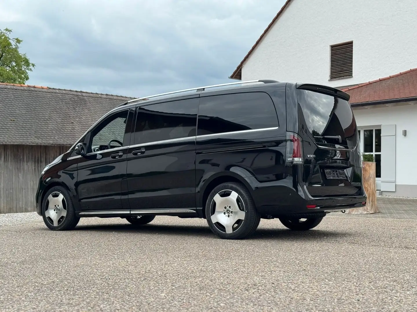 Mercedes-Benz V 300 V300 AMG LONG EXCLUSIVE PANO 7-SEATS MY2026 Negro - 2