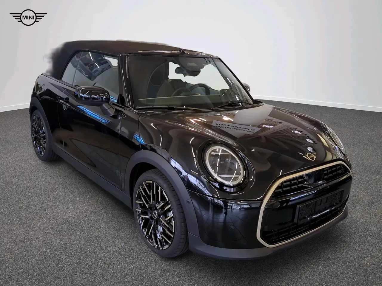 MINI Cooper C Cabrio Favoured Trim 14