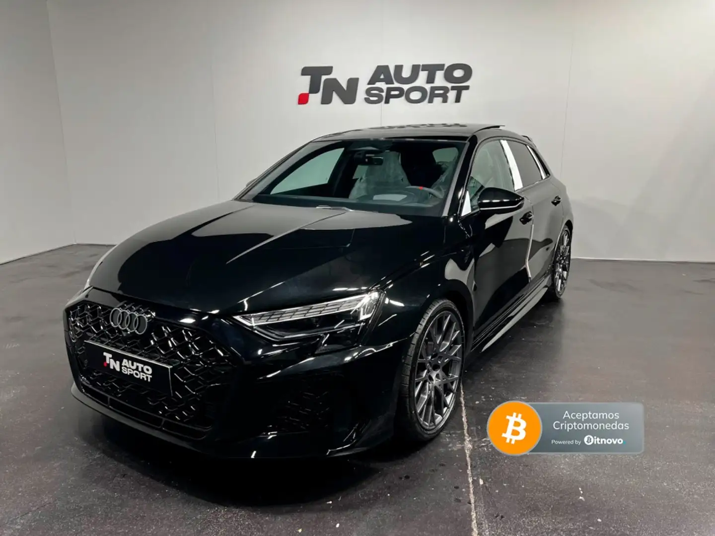 Audi RS3 Sportback quattro S tronic 294kW Schwarz - 1