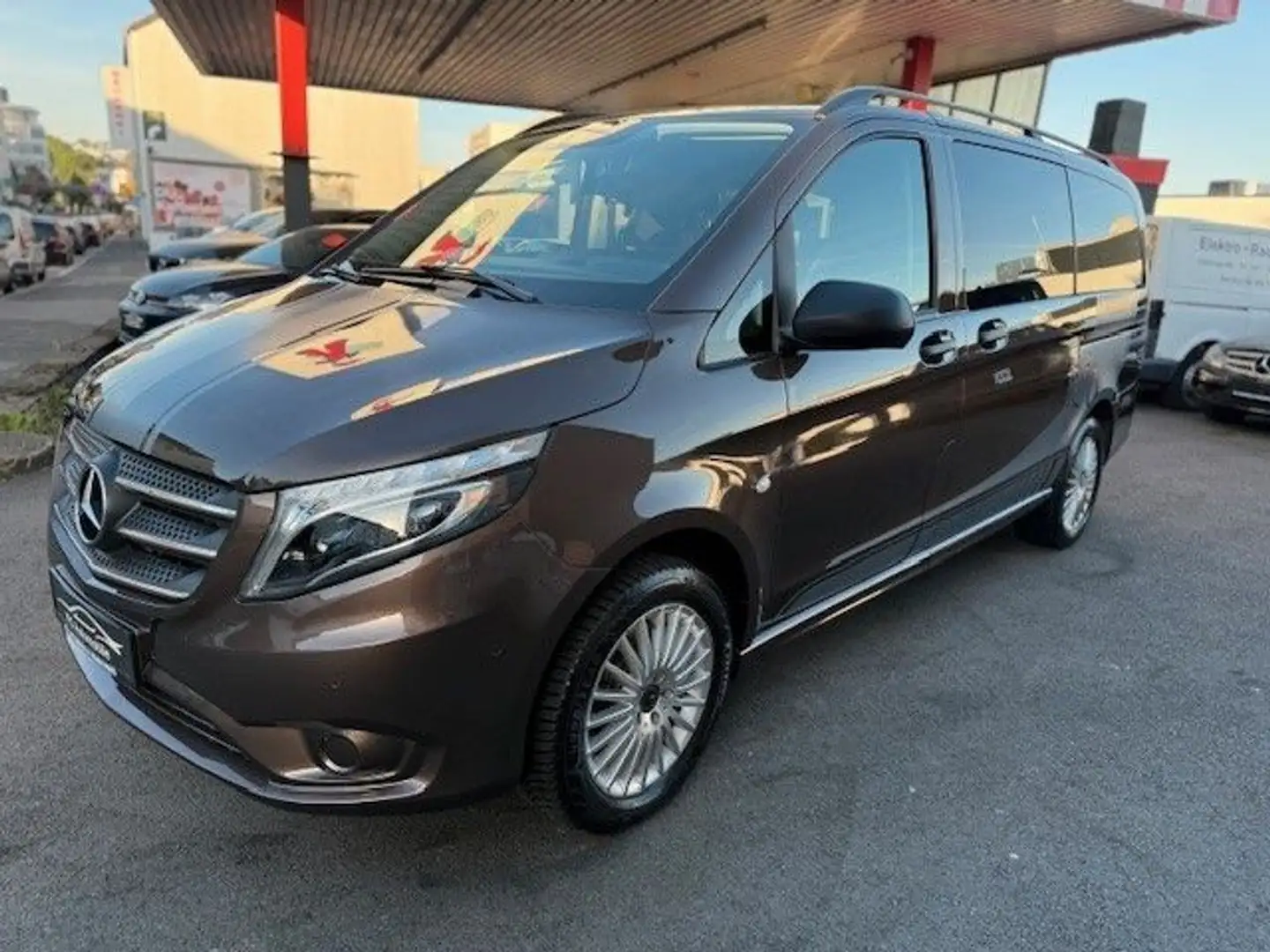 Mercedes-Benz Vito Mixto 114/116 CDI, 119 CDI/BT 4MATIC lang Braun - 1