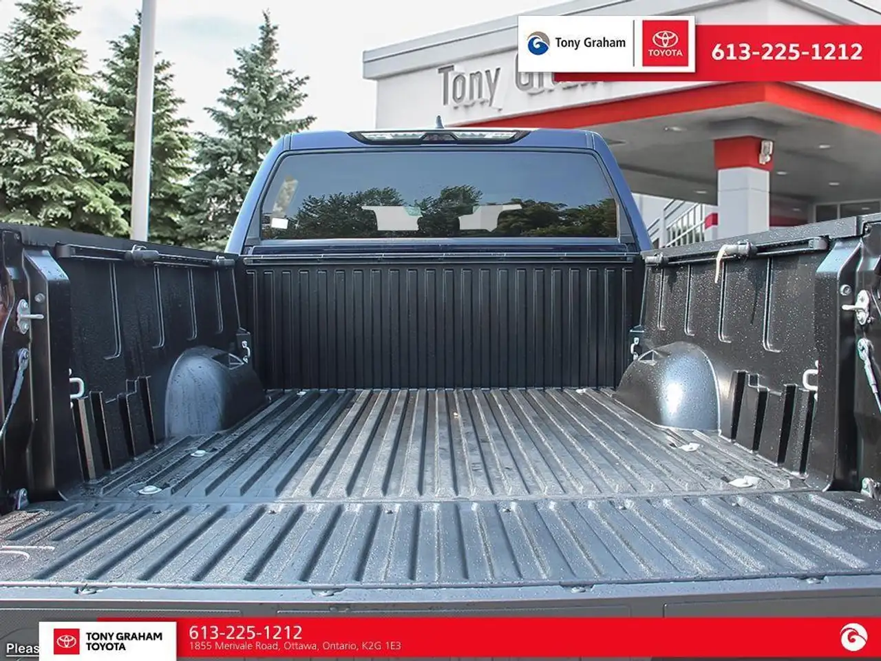 Toyota Tundra снимка Toyota Tundra