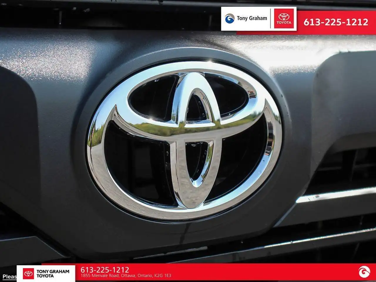 Toyota Tundra снимка Toyota Tundra