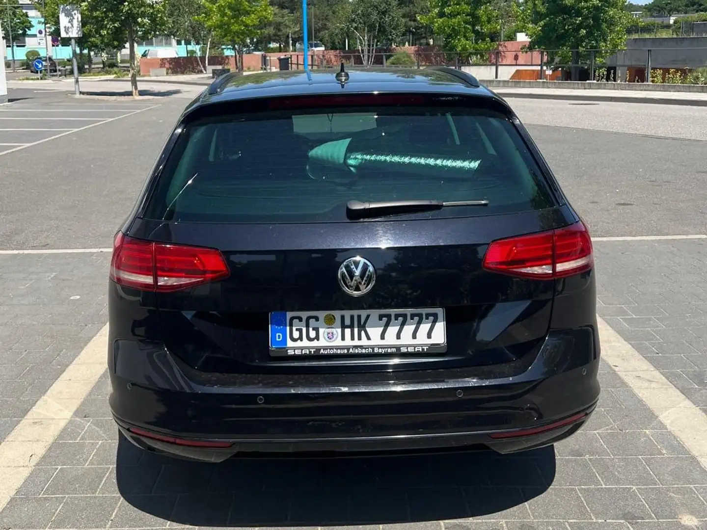 Volkswagen Passat Variant 2.0 TDI SCR DSG Comfortline - 2