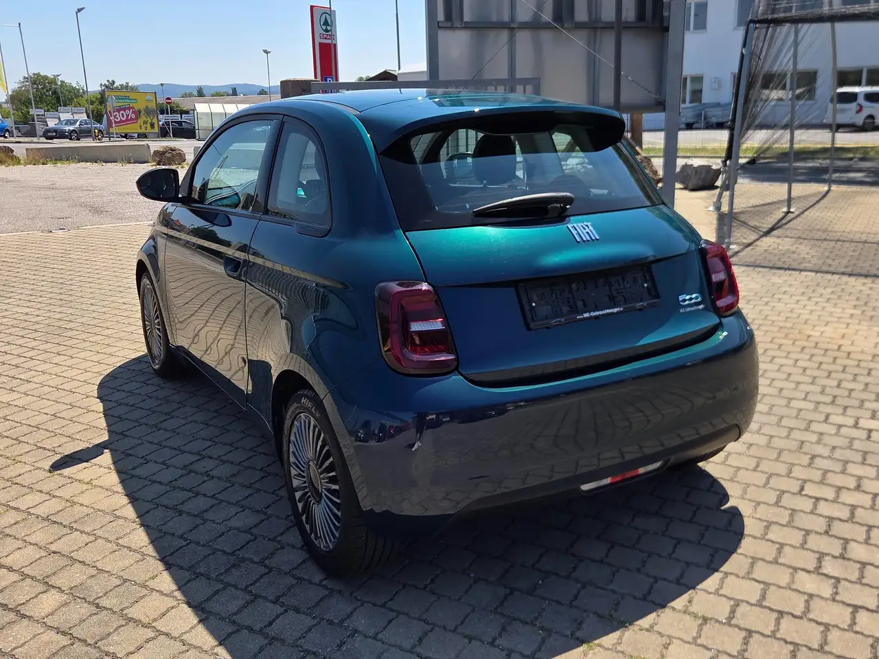 Fiat 500 E (Icon) 42kwh*1.BESITZ/NAV/FREISPRECH/KLIMAAUT./LED/*, миниатюра 4