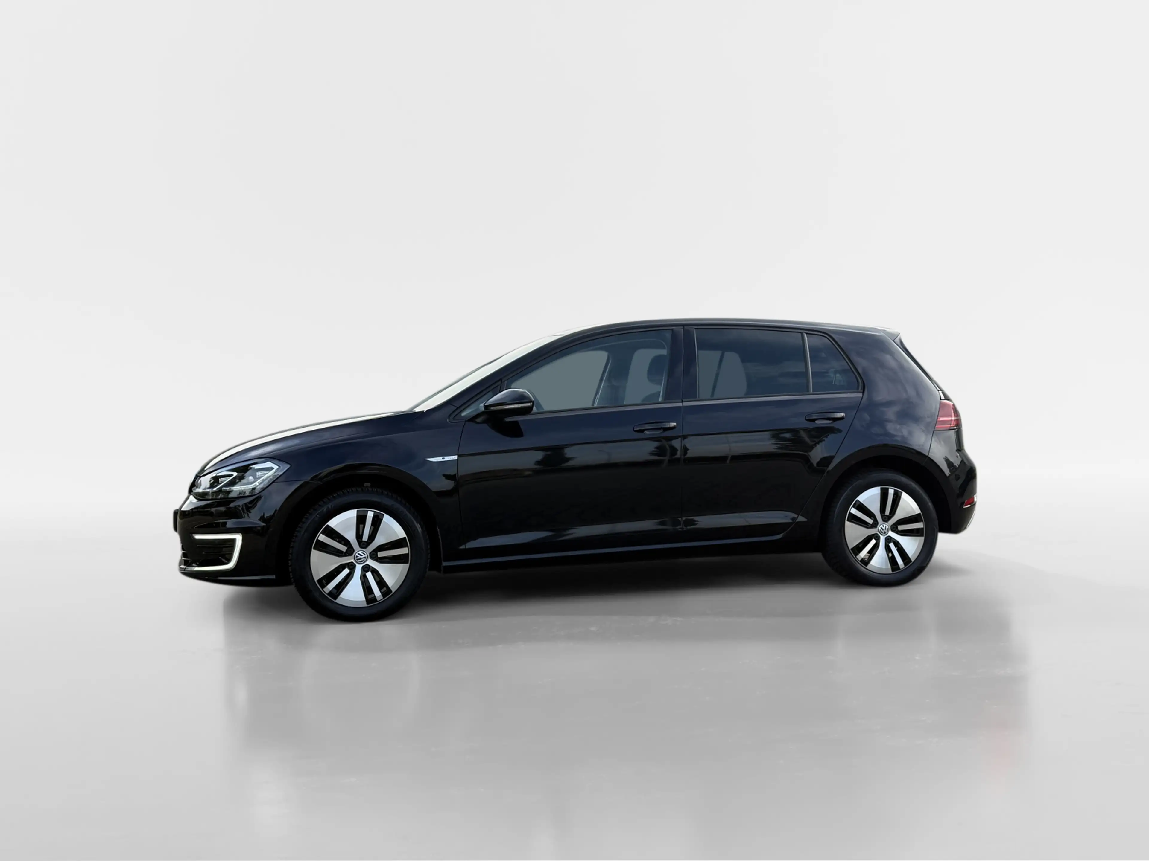 Volkswagen e-Golf E-DITION Warmtepomp / Virtual / Dealer Onderhouden — photo 2