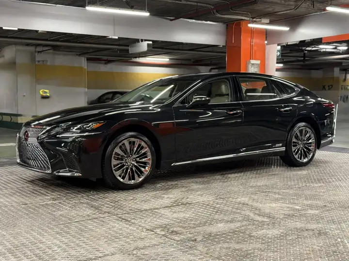 Lexus LS 2018, foto 34