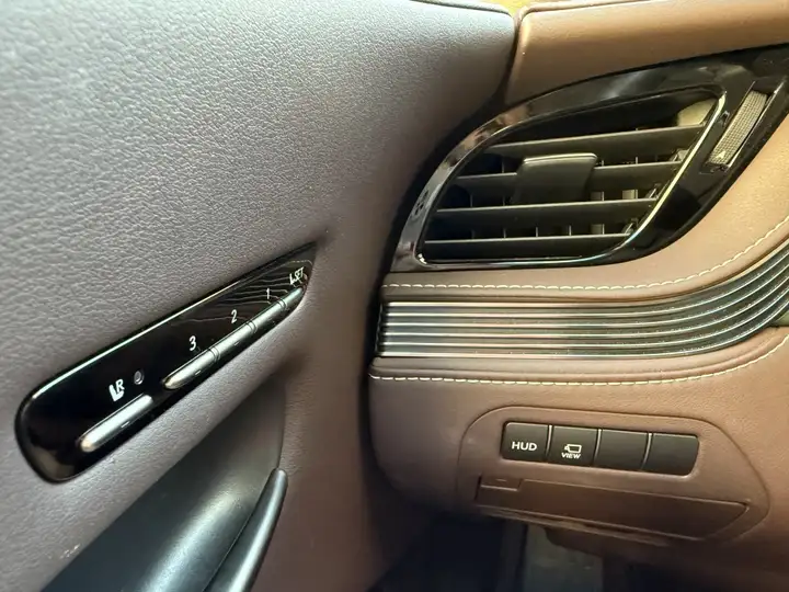 Lexus LS 2018, foto 47