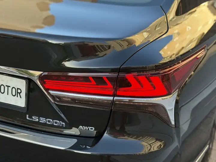 Lexus LS 2018, foto 23