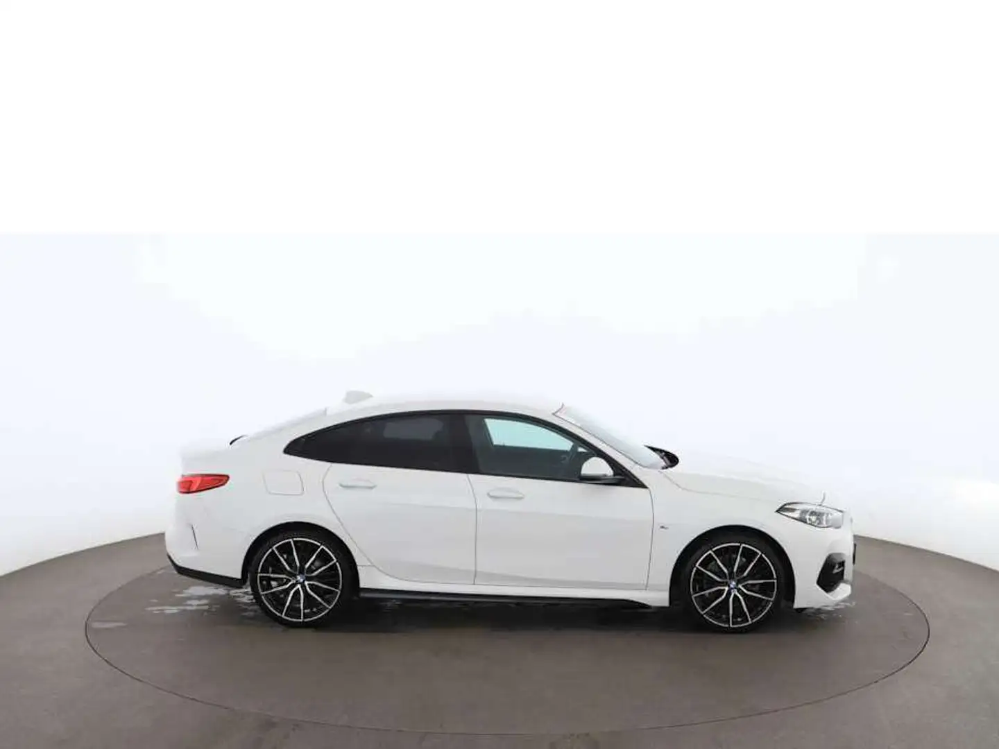 BMW 218 i Gran Coupe M-Sport Aut LED RADAR NAVI LEDER Wit - 2