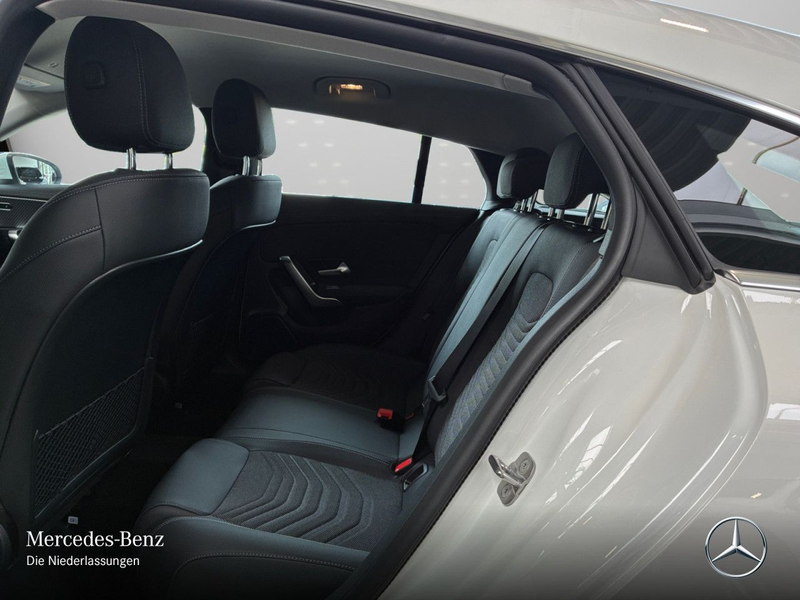 Mercedes-Benz CLA 180 PROGRESSIVE+LED+KAMERA+7G — photo 12