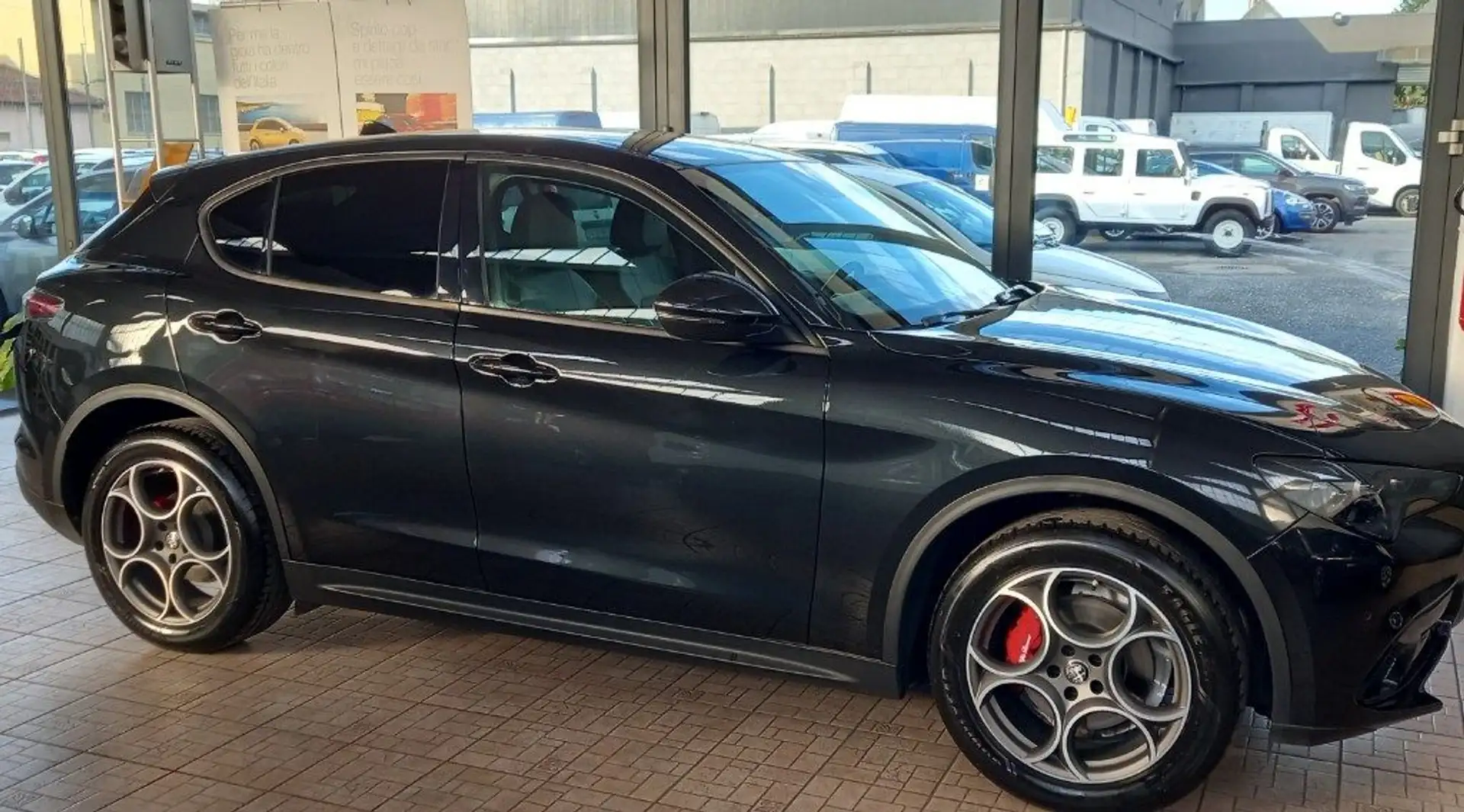Alfa Romeo Stelvio 2.2 Turbodiesel 210 CV AT8 Q4 Sprint Nero - 2