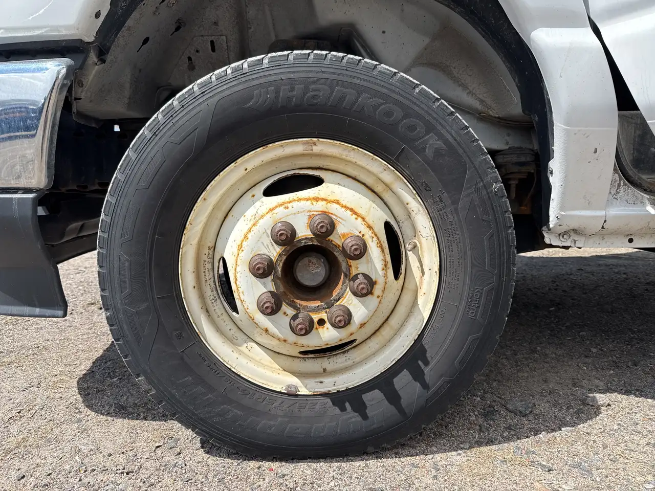 Ford E-450 снимка Ford E-450