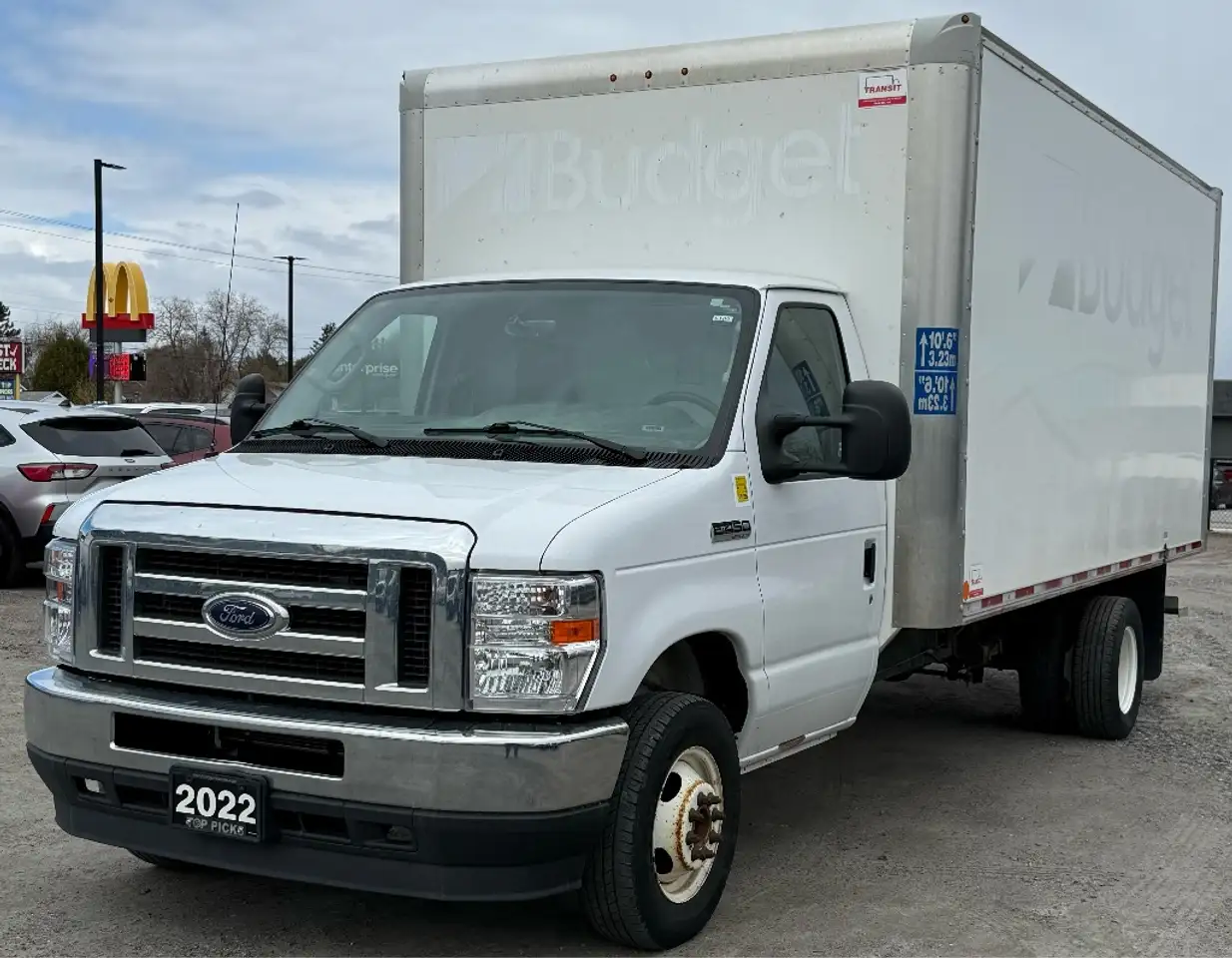 Ford E-450 снимка Ford E-450