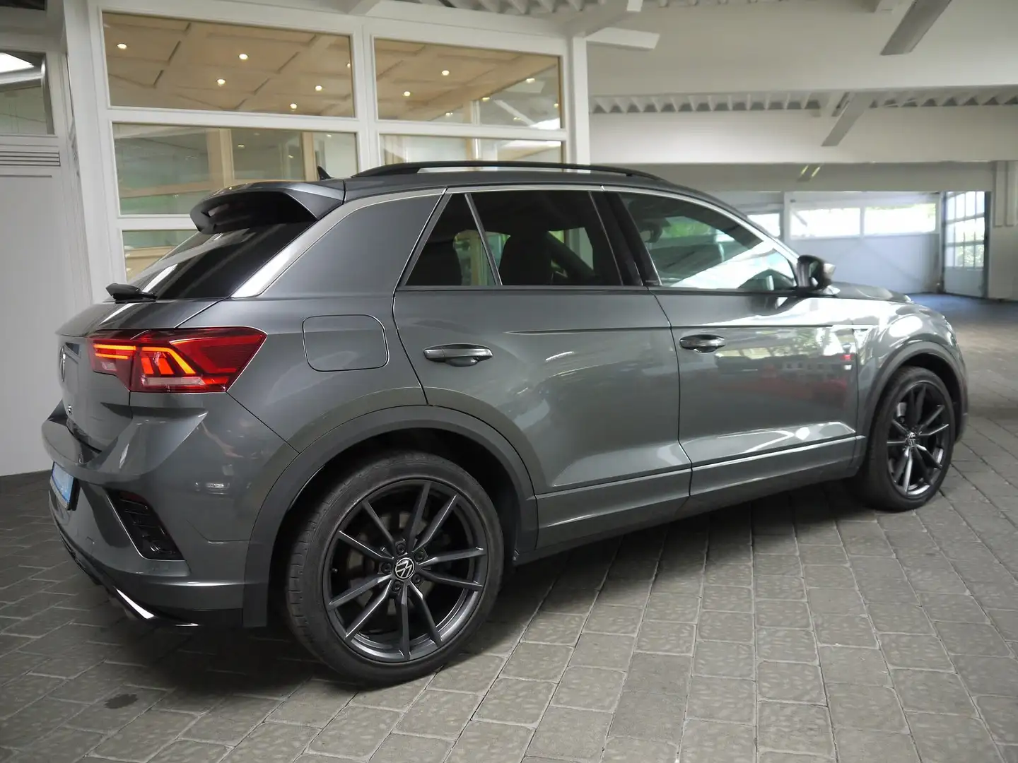 Volkswagen T-Roc R 4Motion DSG Akrapovic Gris - 2