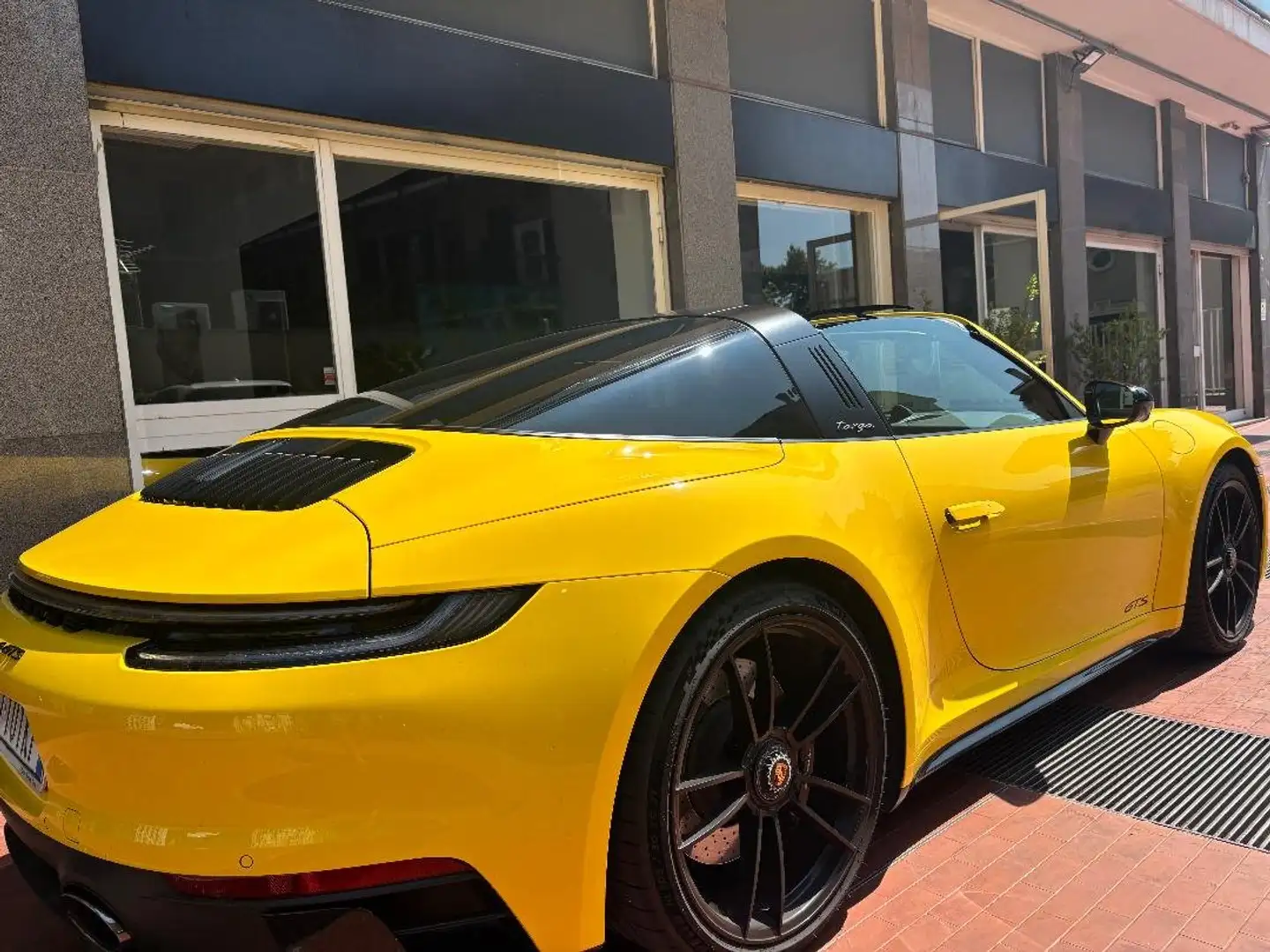 Porsche 992 Targa 911  3.0 4 GTS -Giallo Racing- uffitaliana Giallo - 1