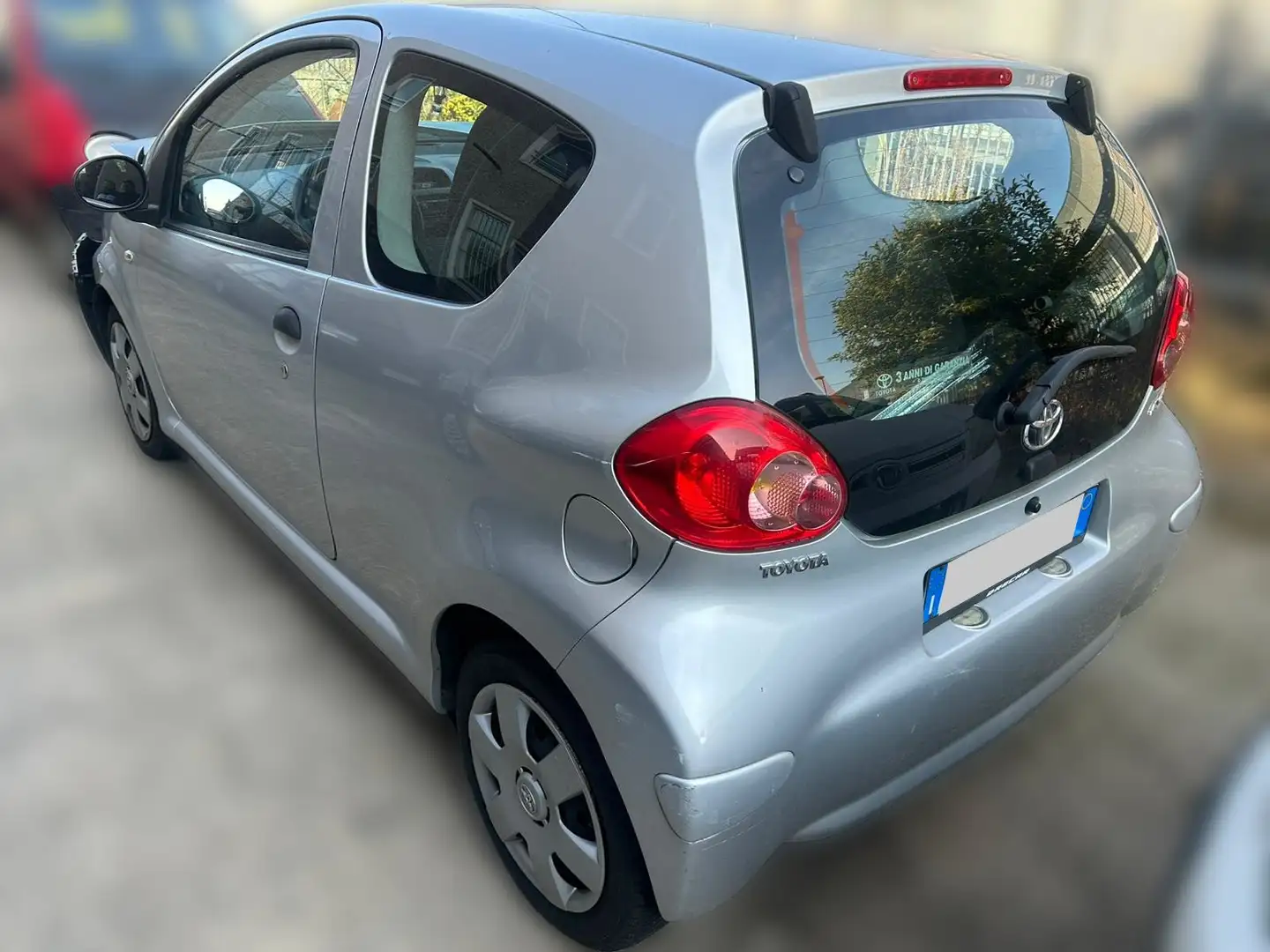 Toyota Aygo 3p 1.0 - ANCHE PER NEOPATENTATI Gris - 2