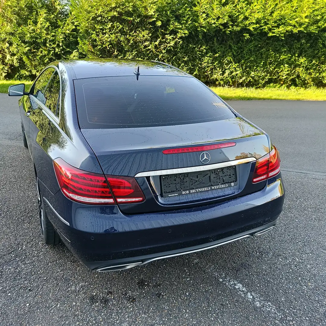 Mercedes-Benz E 220 Avantgarde Coupé Blauw - 2