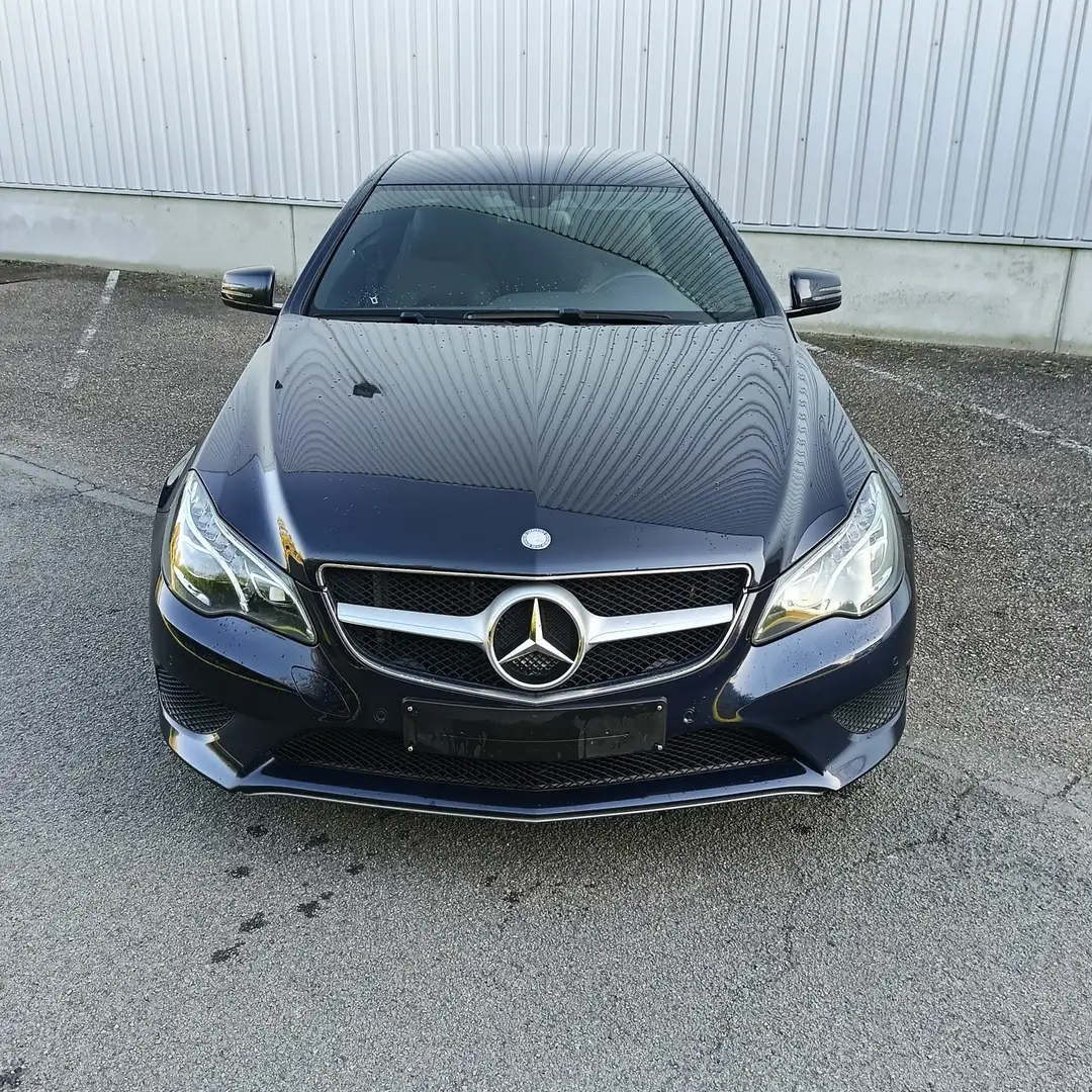 Mercedes-Benz E 220 Avantgarde Coupé Blauw - 1