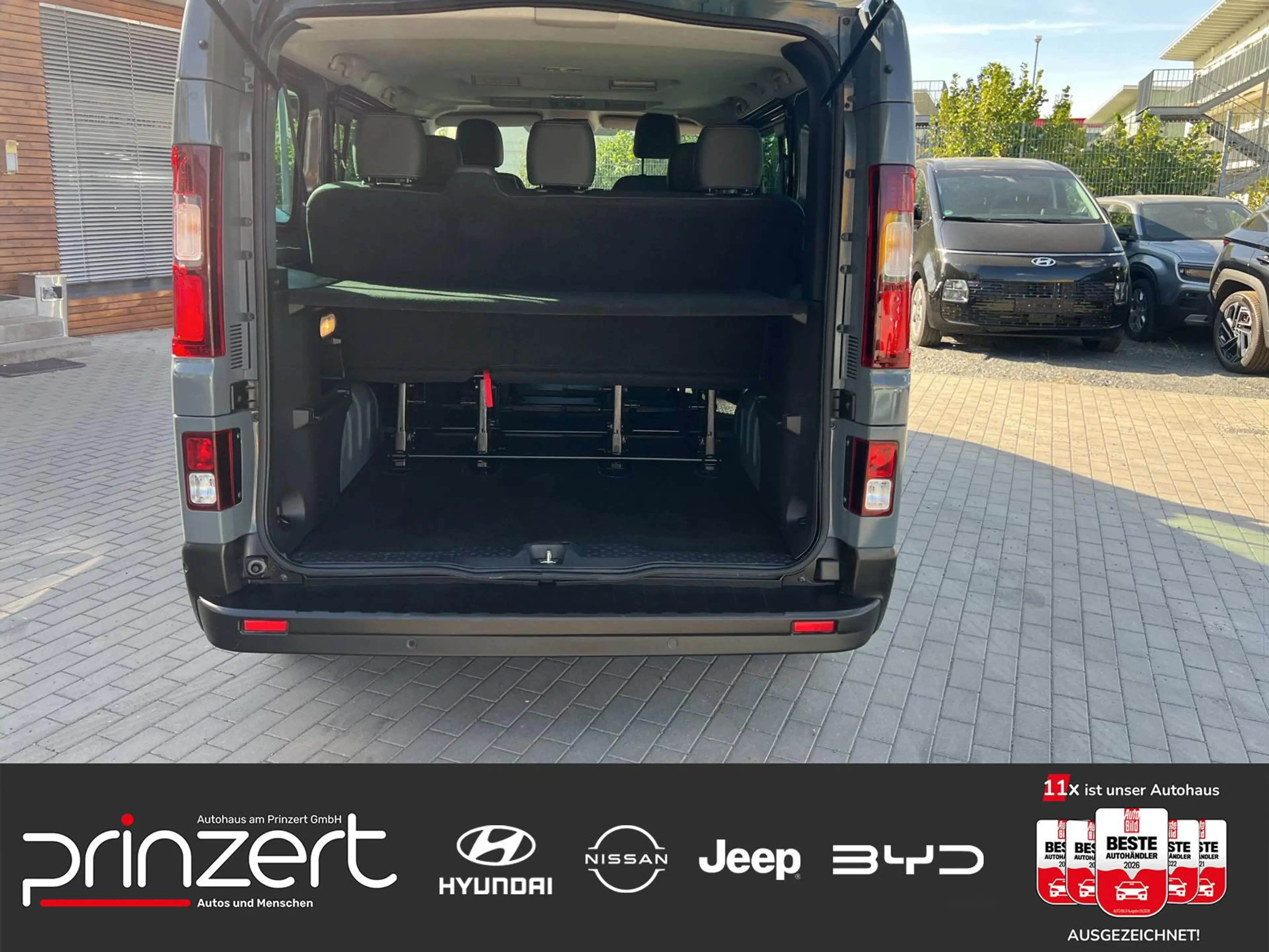 Nissan Primastar Kombi L1H1 DCI150 — photo 14