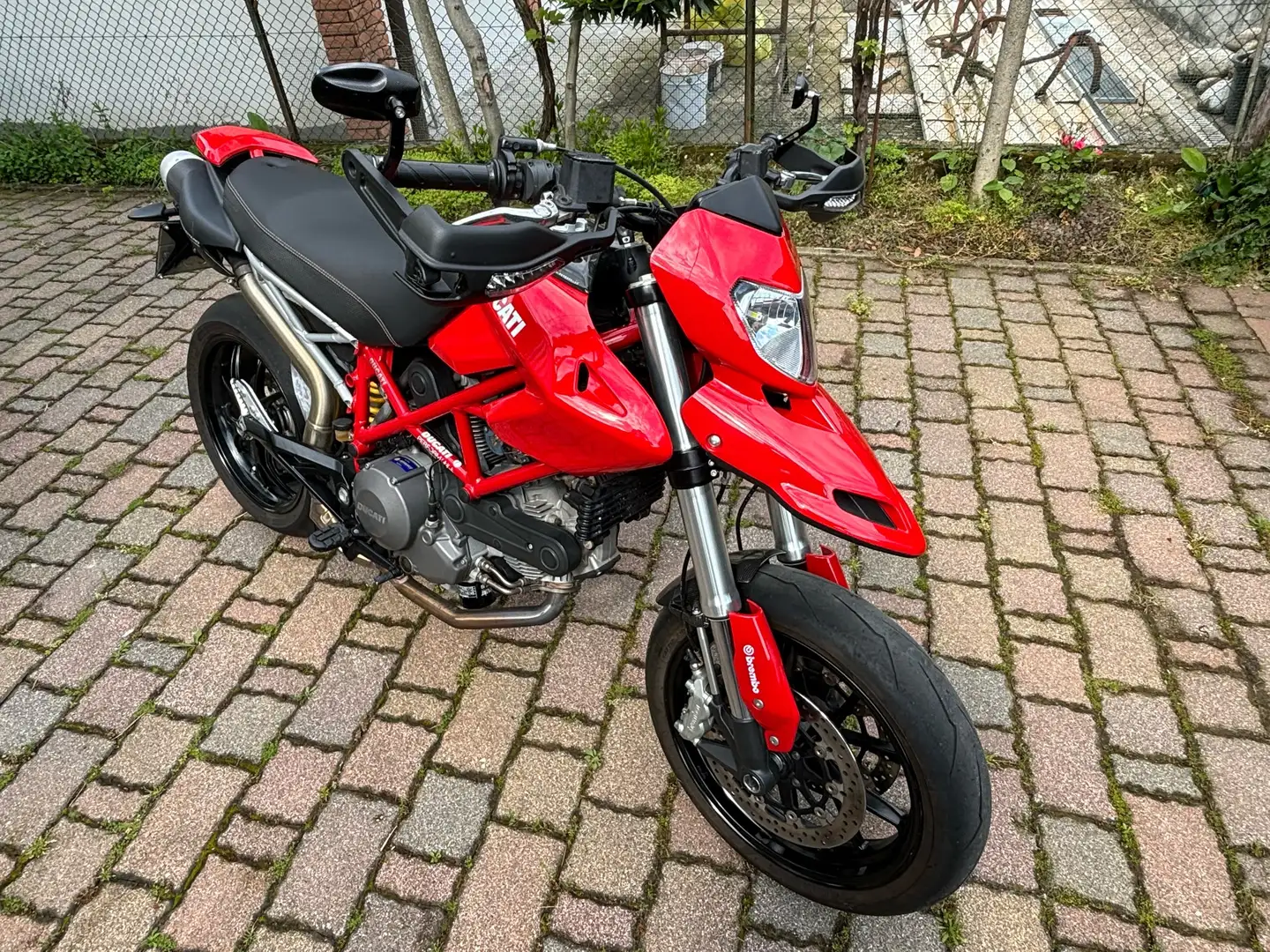 Ducati Hypermotard 796 Sport Červená - 1