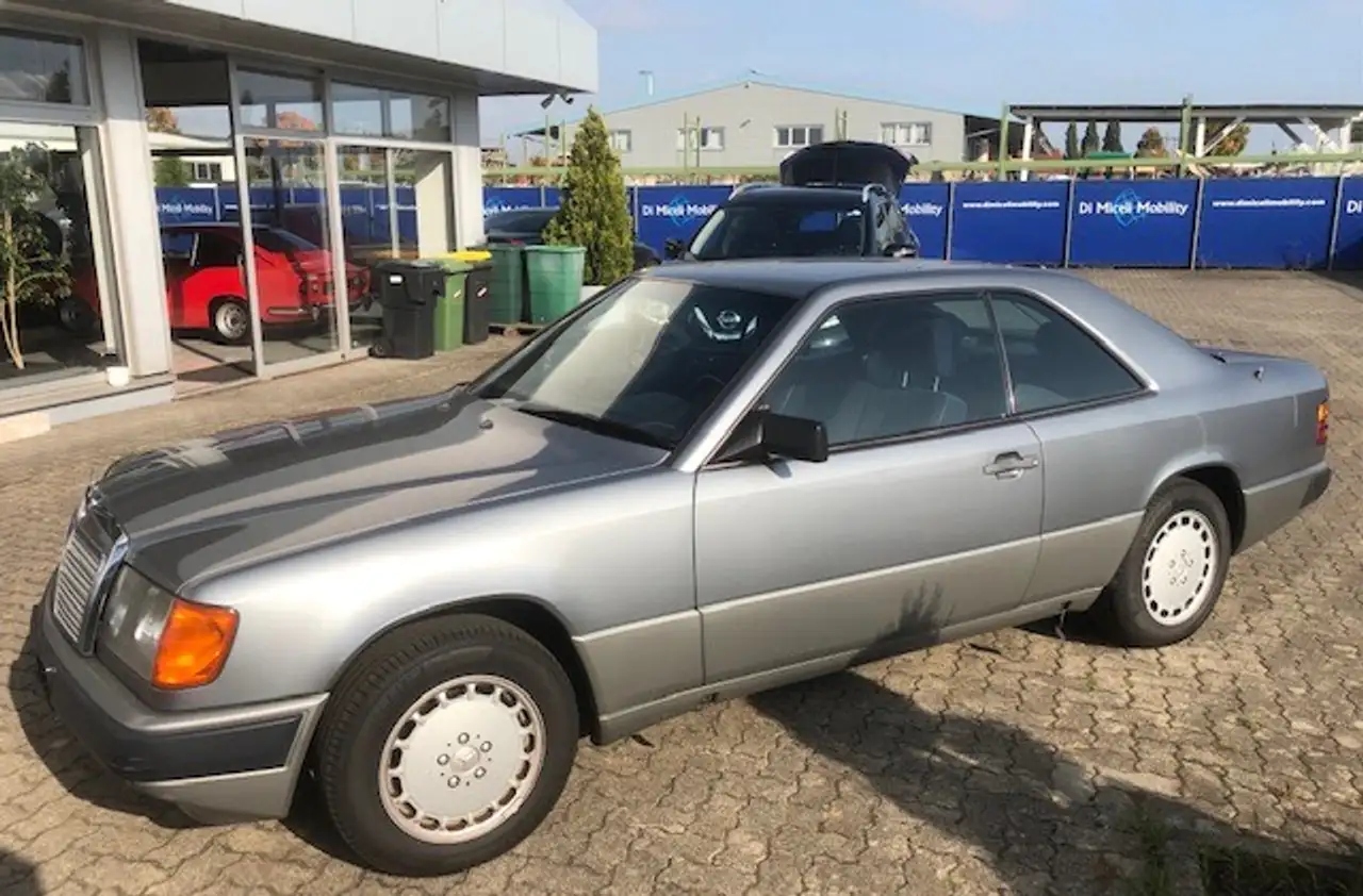 Mercedes-Benz 230, foto 4
