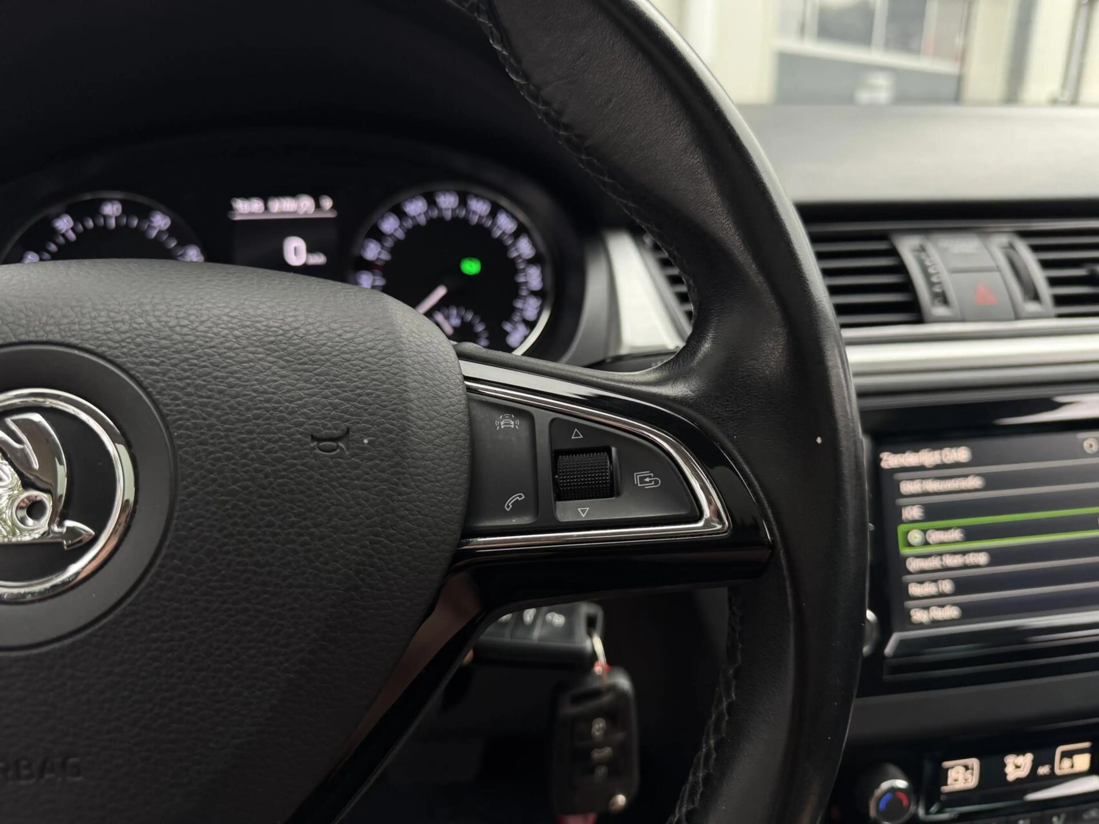 Skoda Rapid/Spaceback 1.2 TSI Greentech Drive | Panorama | CarPlay | Nav — photo 12