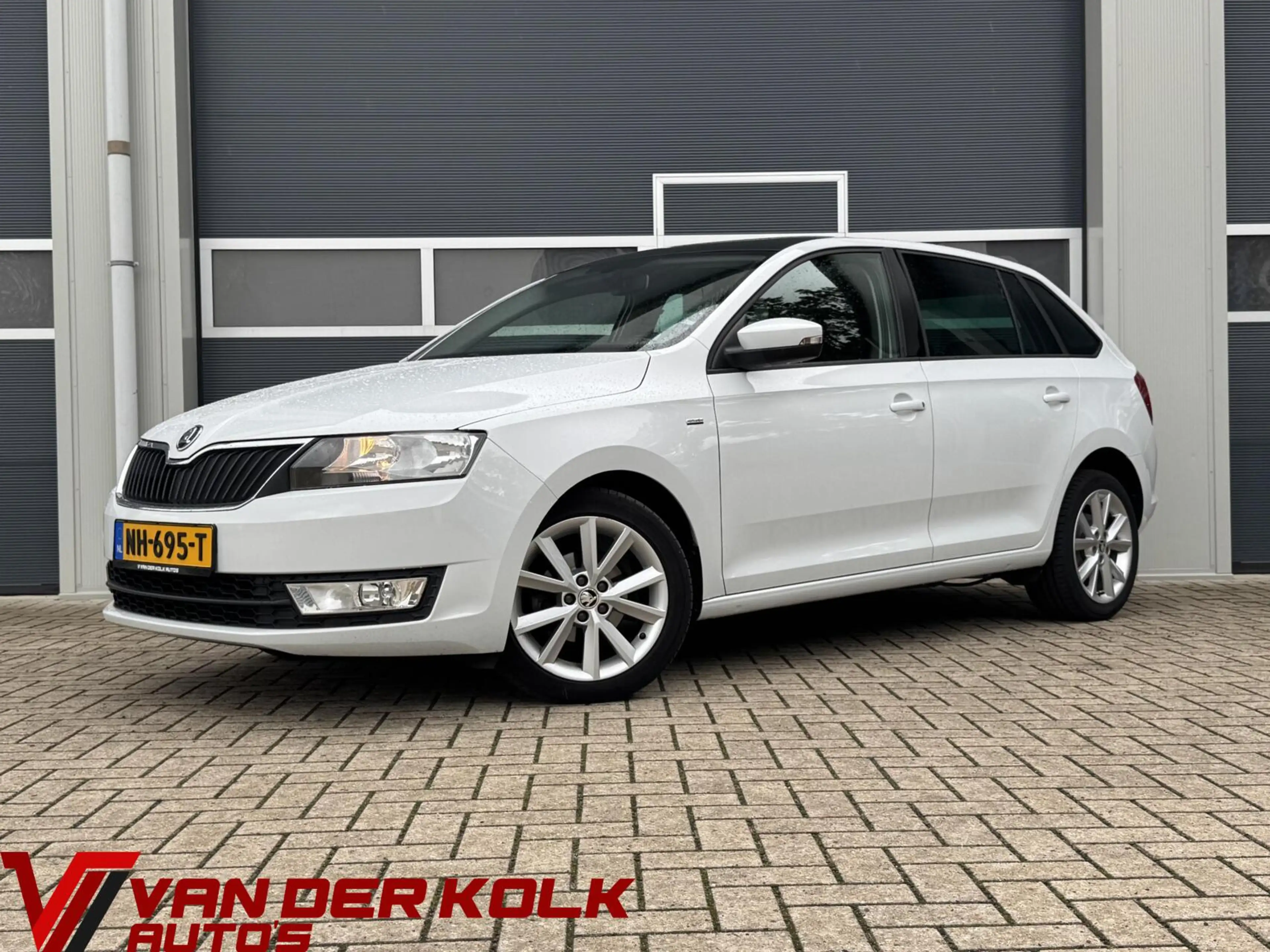 Skoda Rapid/Spaceback 1.2 TSI Greentech Drive | Panorama | CarPlay | Nav