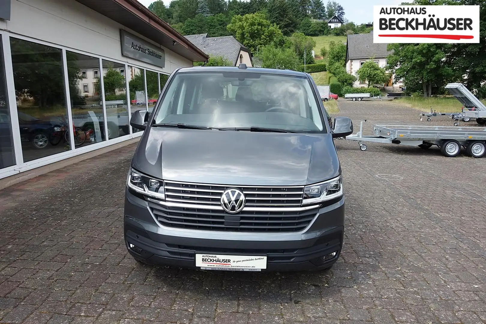 Volkswagen T6.1 Caravelle 6.1 Comfortline 2,0TDI DSG - LED, Navi, SHZ, 7-... Gris - 2