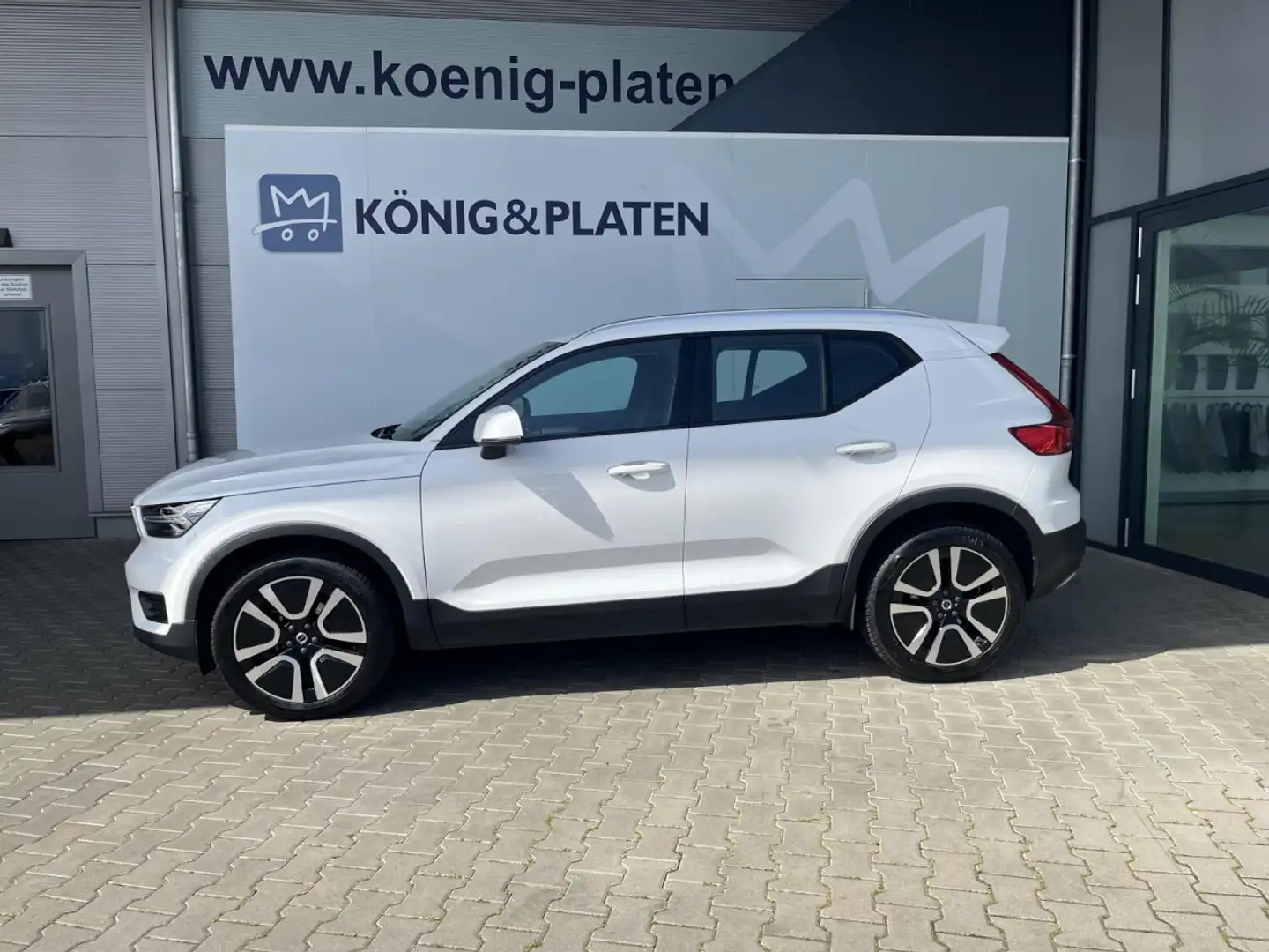 Volvo XC40 T3 2WD Momentum Pro (EURO 6d) Klima Navi Blanco - 2