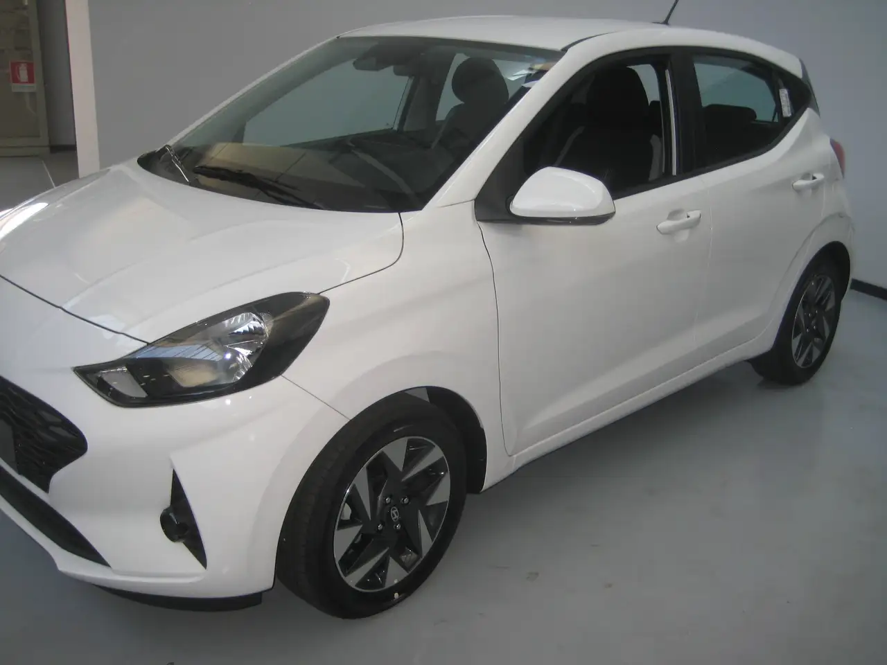 Hyundai i10 1.0 mpi Connectline 63cv, миниатюра 3