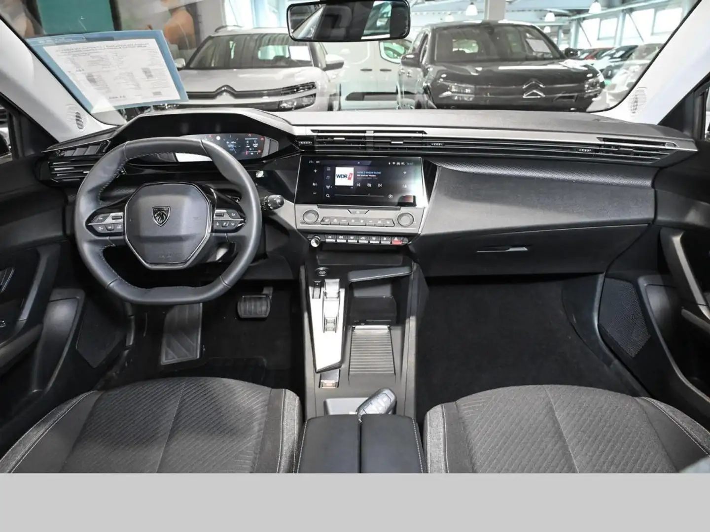 Peugeot 308 Active Pack 1.2 131PS "sofort Verfügbar" Schwarz - 2