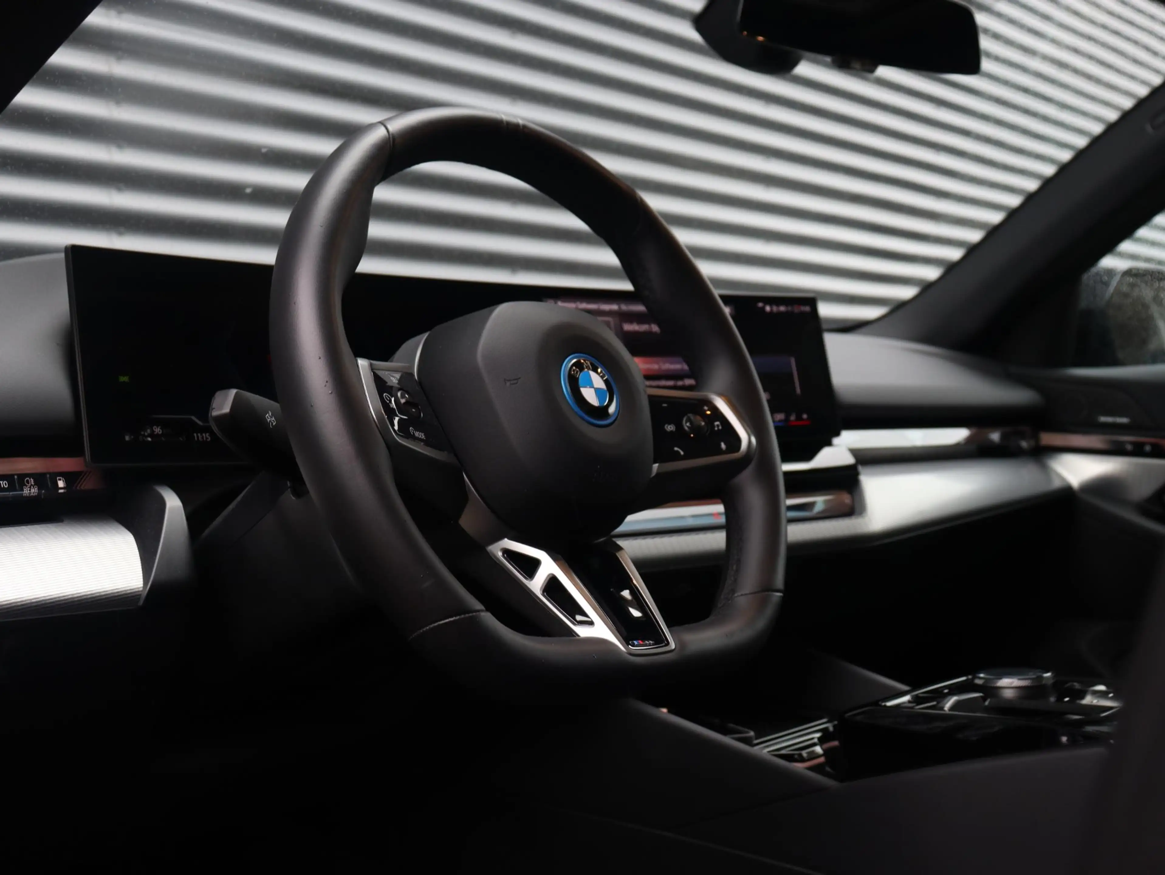 BMW 550 5-serie Sedan 550e xDrive | M Sportpakket Pro | In — photo 9