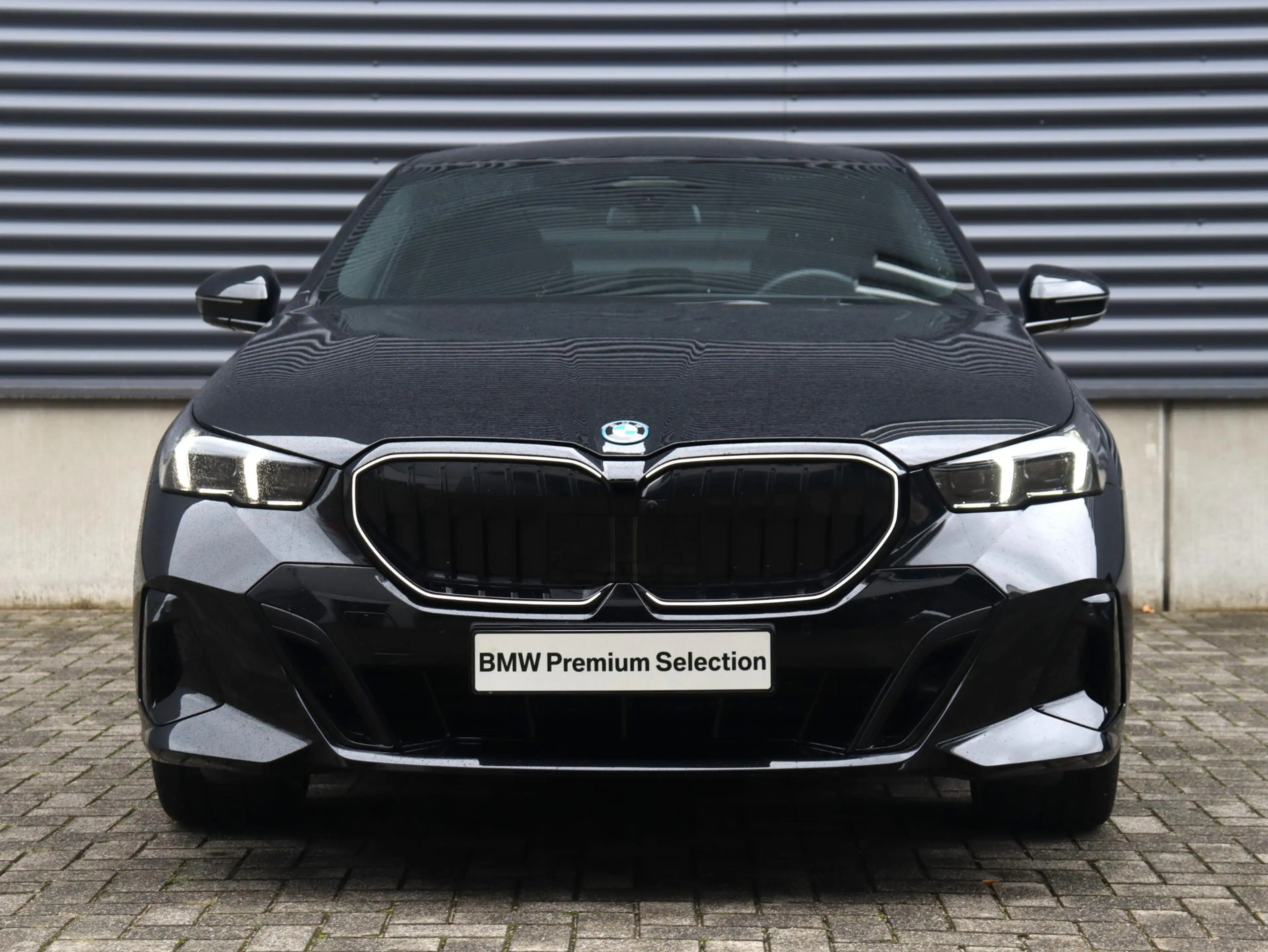 BMW 550 5-serie Sedan 550e xDrive | M Sportpakket Pro | In — photo 3