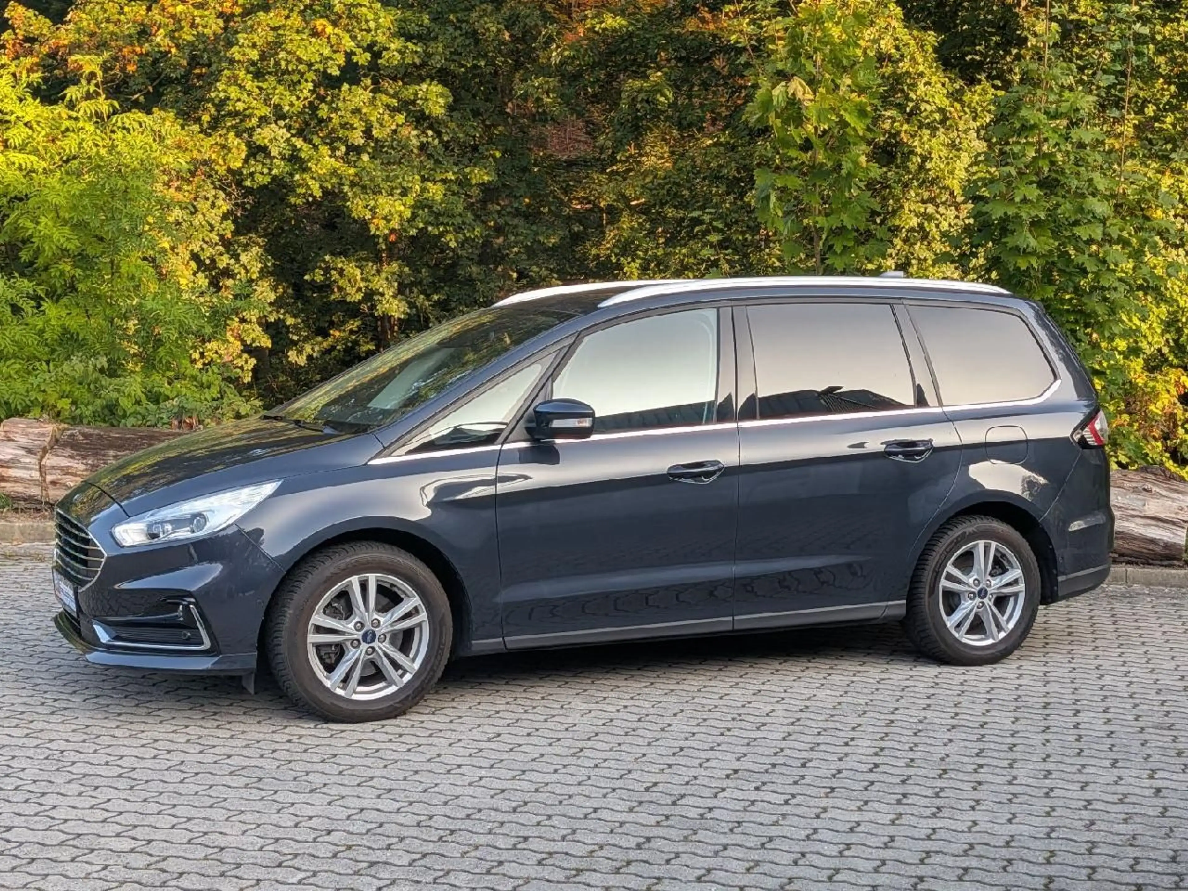Ford Galaxy Titanium — photo 3