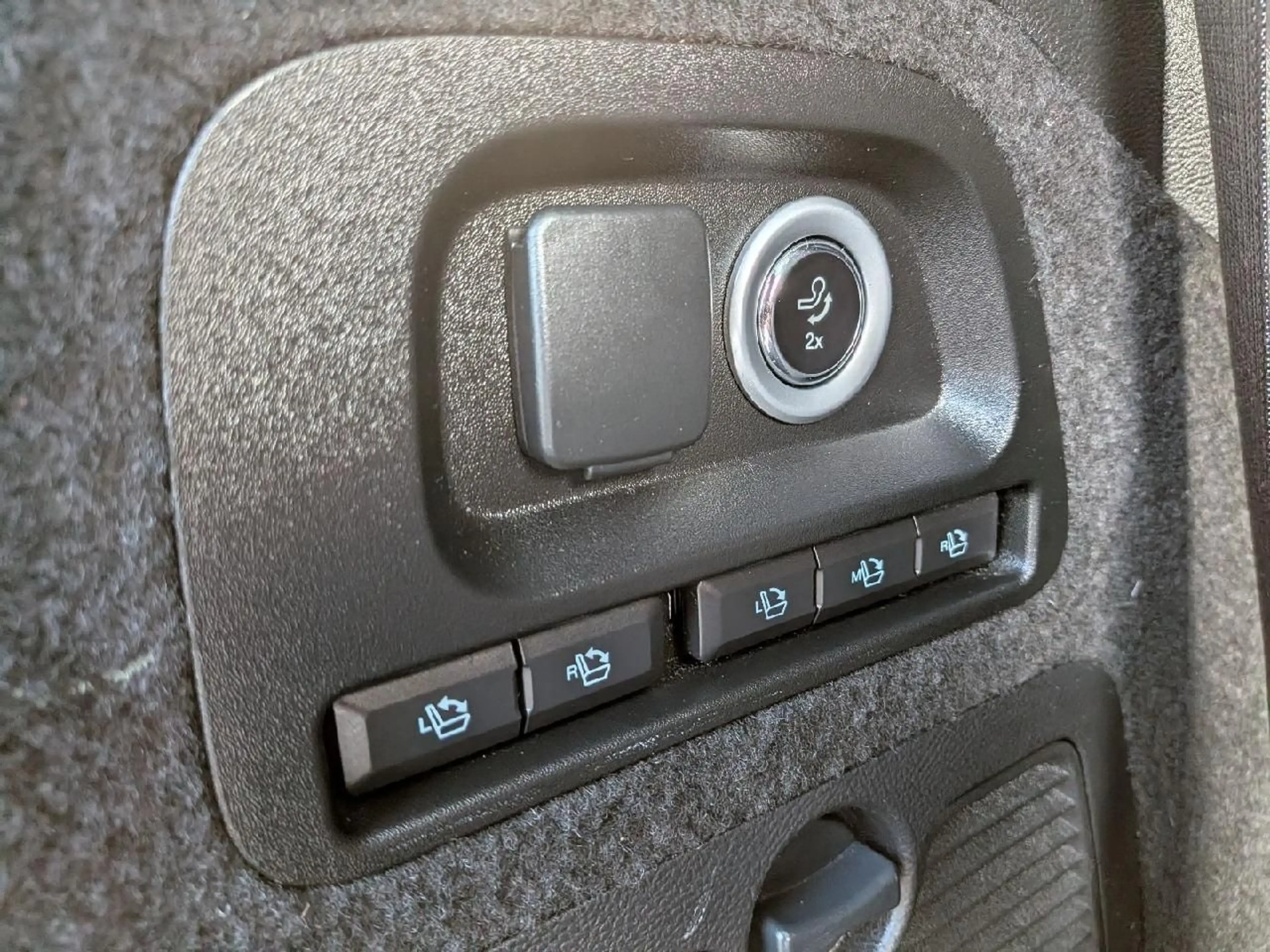 Ford Galaxy Titanium — photo 12