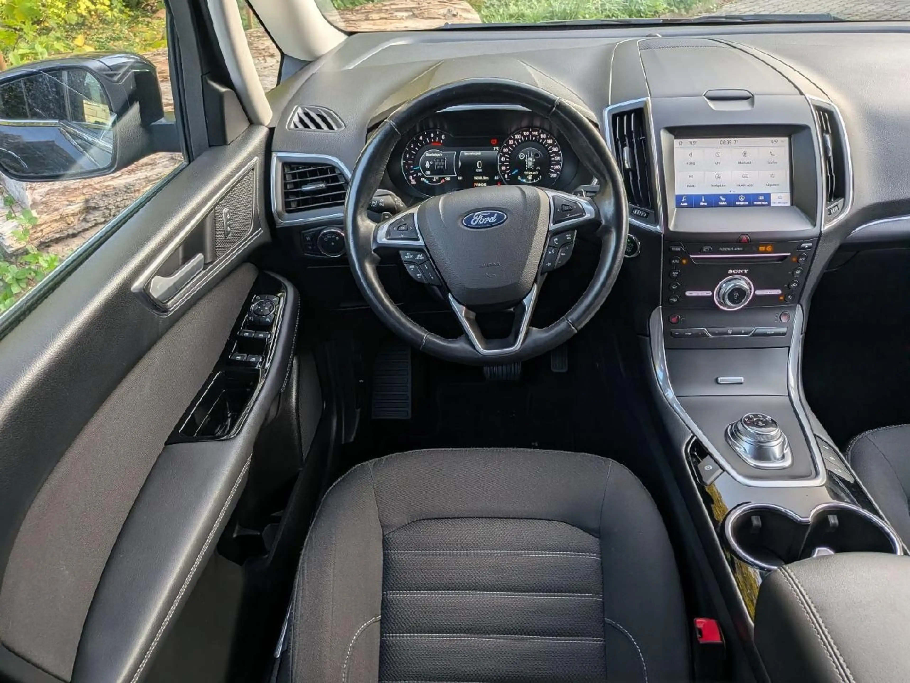 Ford Galaxy Titanium — photo 14