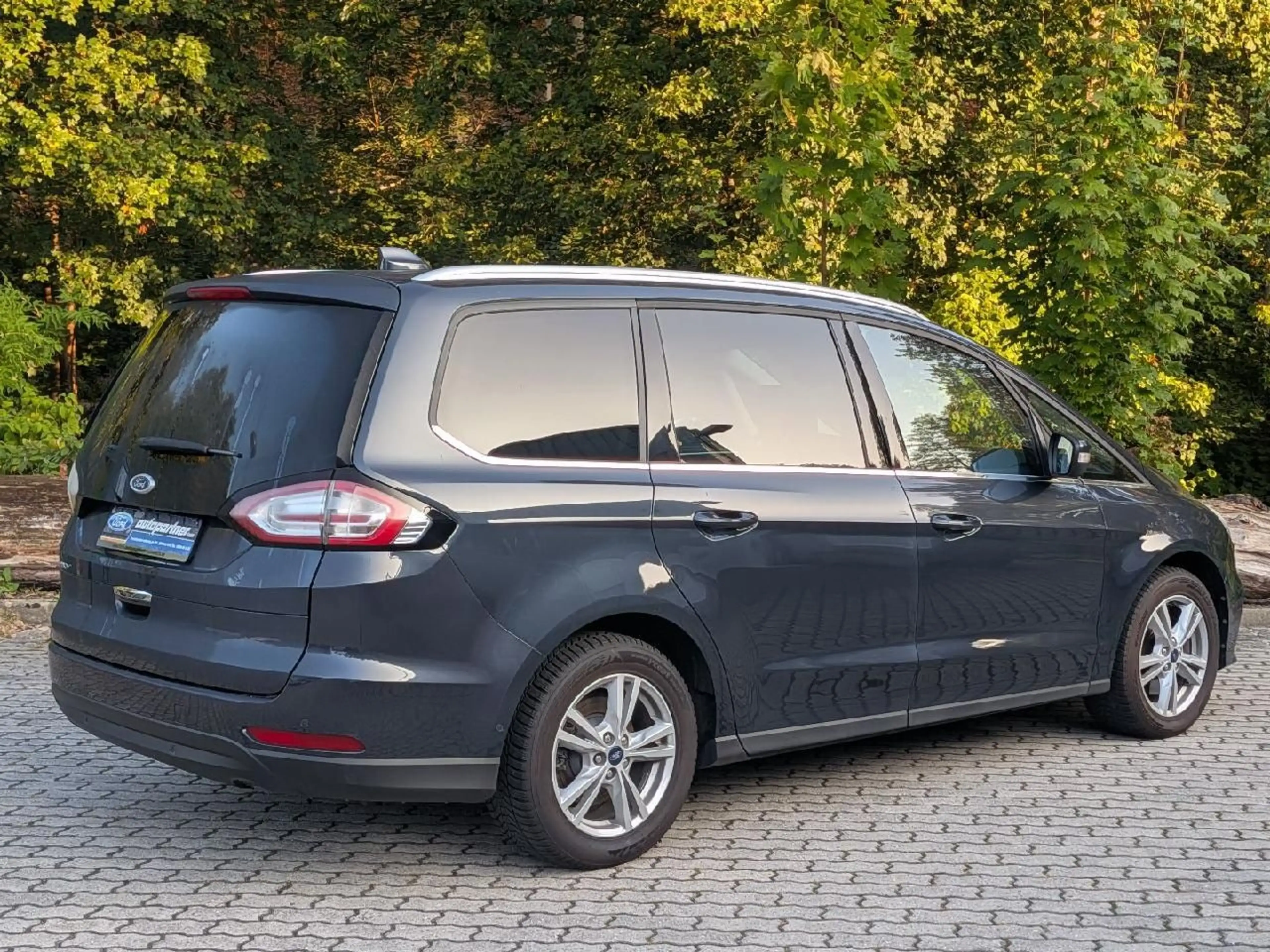 Ford Galaxy Titanium — photo 5