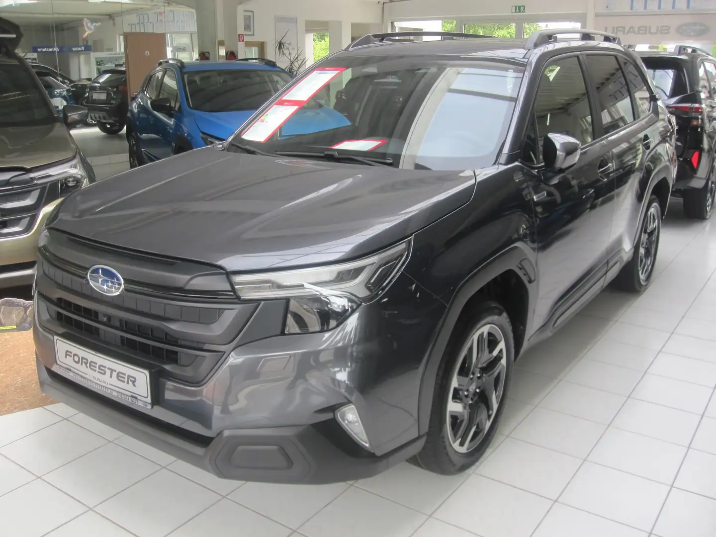 Subaru Forester 2.0ie EXCLUSIVE*4X4*WERKSGARANTIE BIS 2030*NAVI* Gris - 1