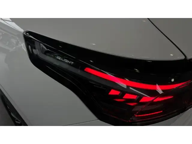 Volkswagen Tiguan view 8