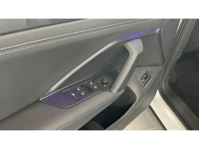 Volkswagen Tiguan view 13