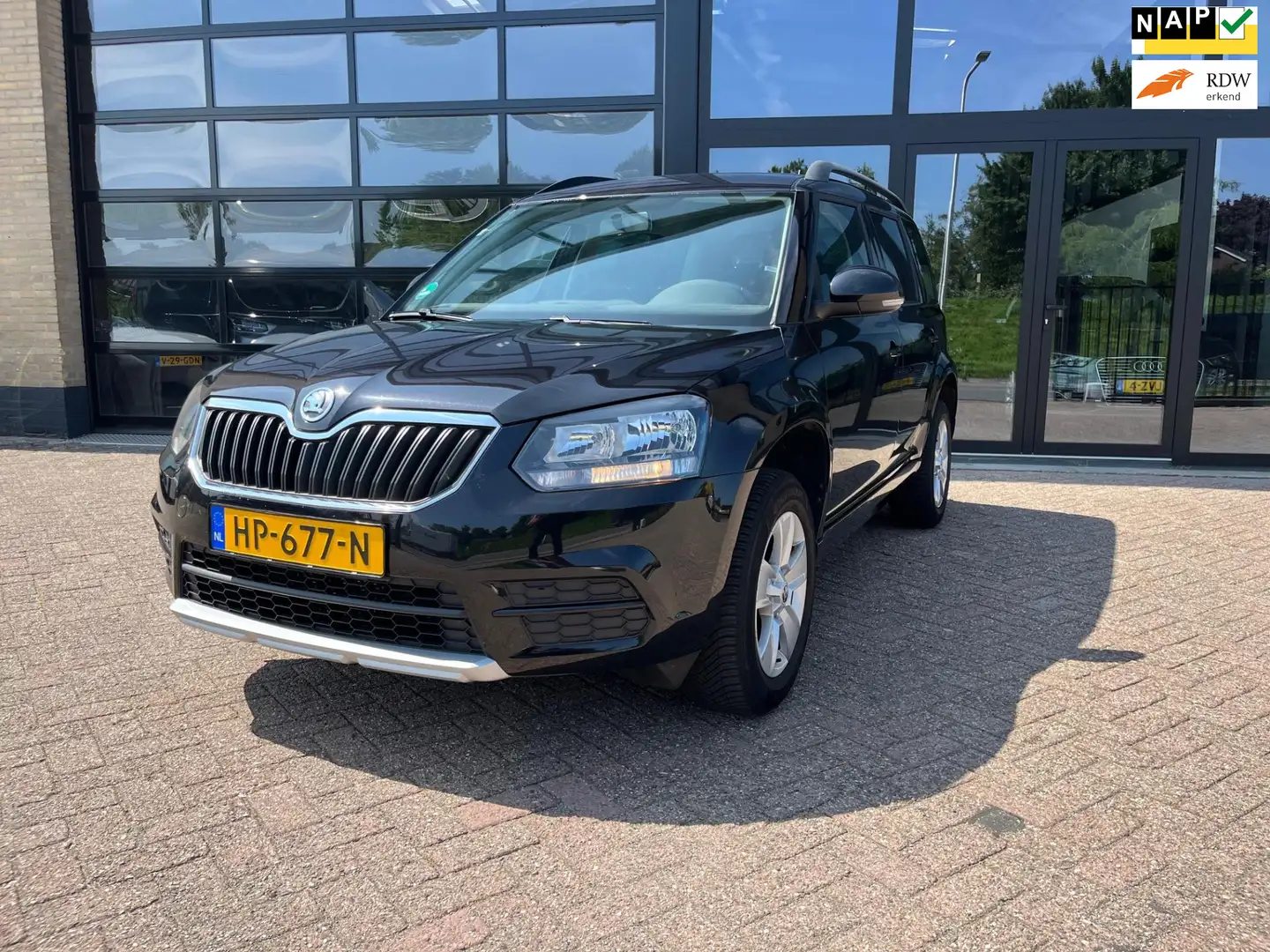 Skoda Yeti 1.2 TSI Active, Navi, Airco, Trekhaak Schwarz - 1