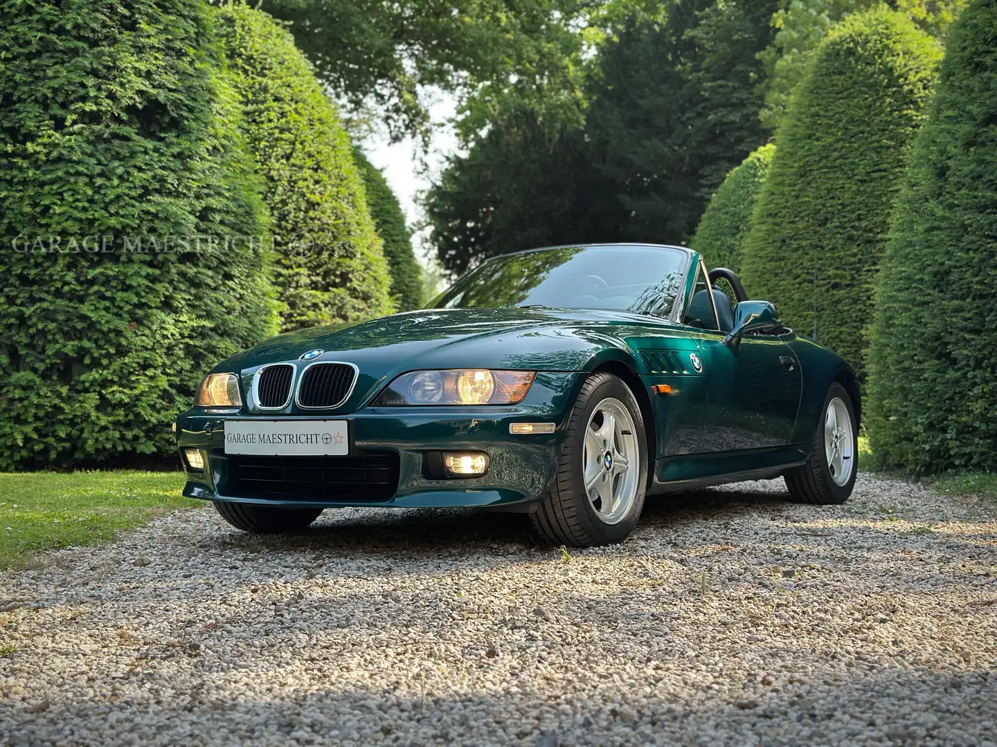 BMW Z3 2.8 | Heated Seats | A/C | Cruise Control | Mint Vert - 2