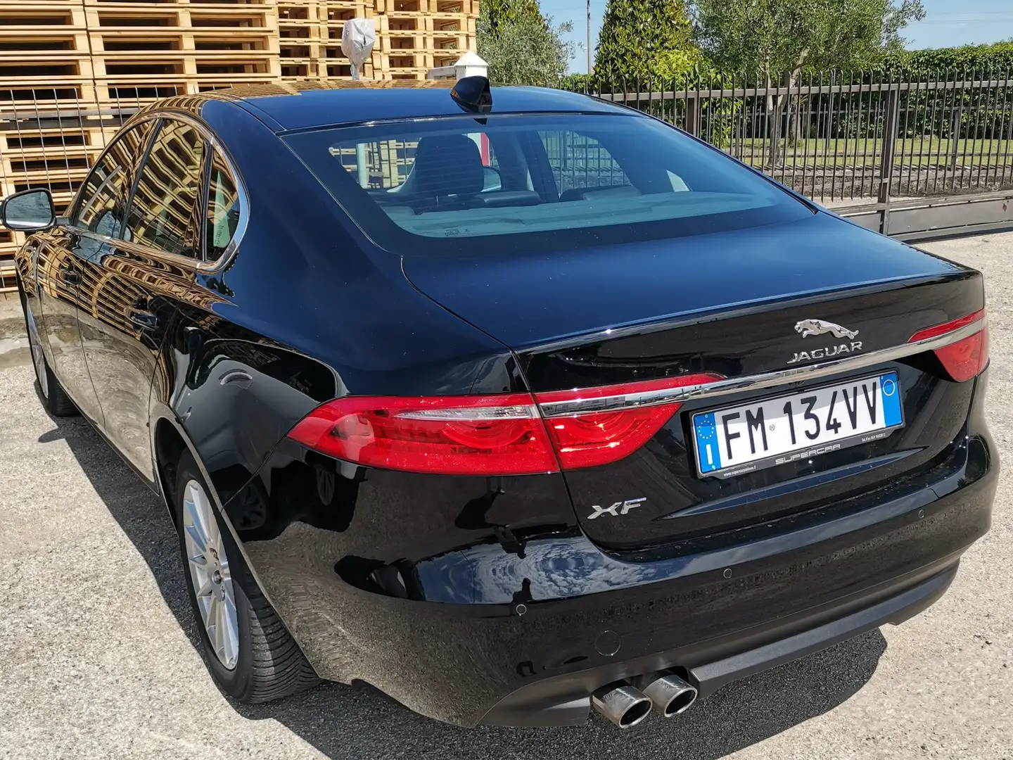 Jaguar XF XF II Berlina 2.0d Prestige 180cv auto Negru - 2