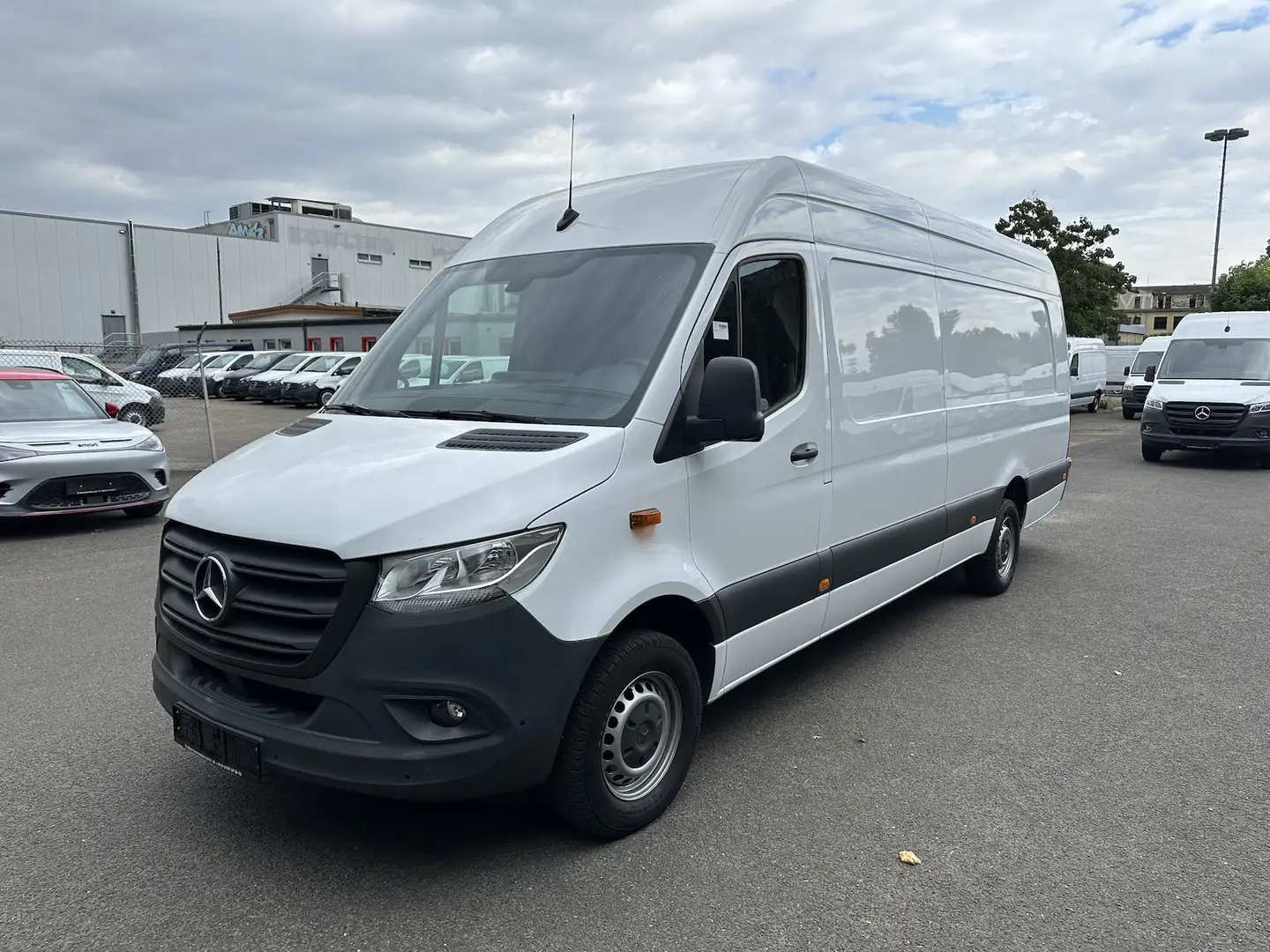 Mercedes-Benz Sprinter 317 CDI RWD L4 Maxi XXL extralang Weiß - 2