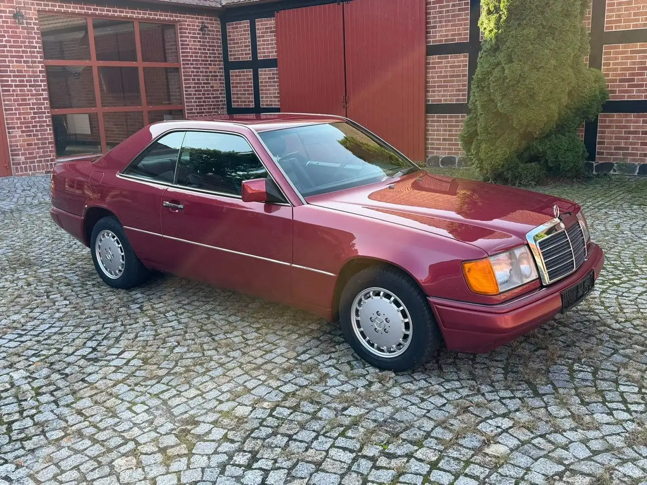 Mercedes-Benz CE 300 300CE W124 - herausragend! 2.Hd., nur 133T Km., foto 1